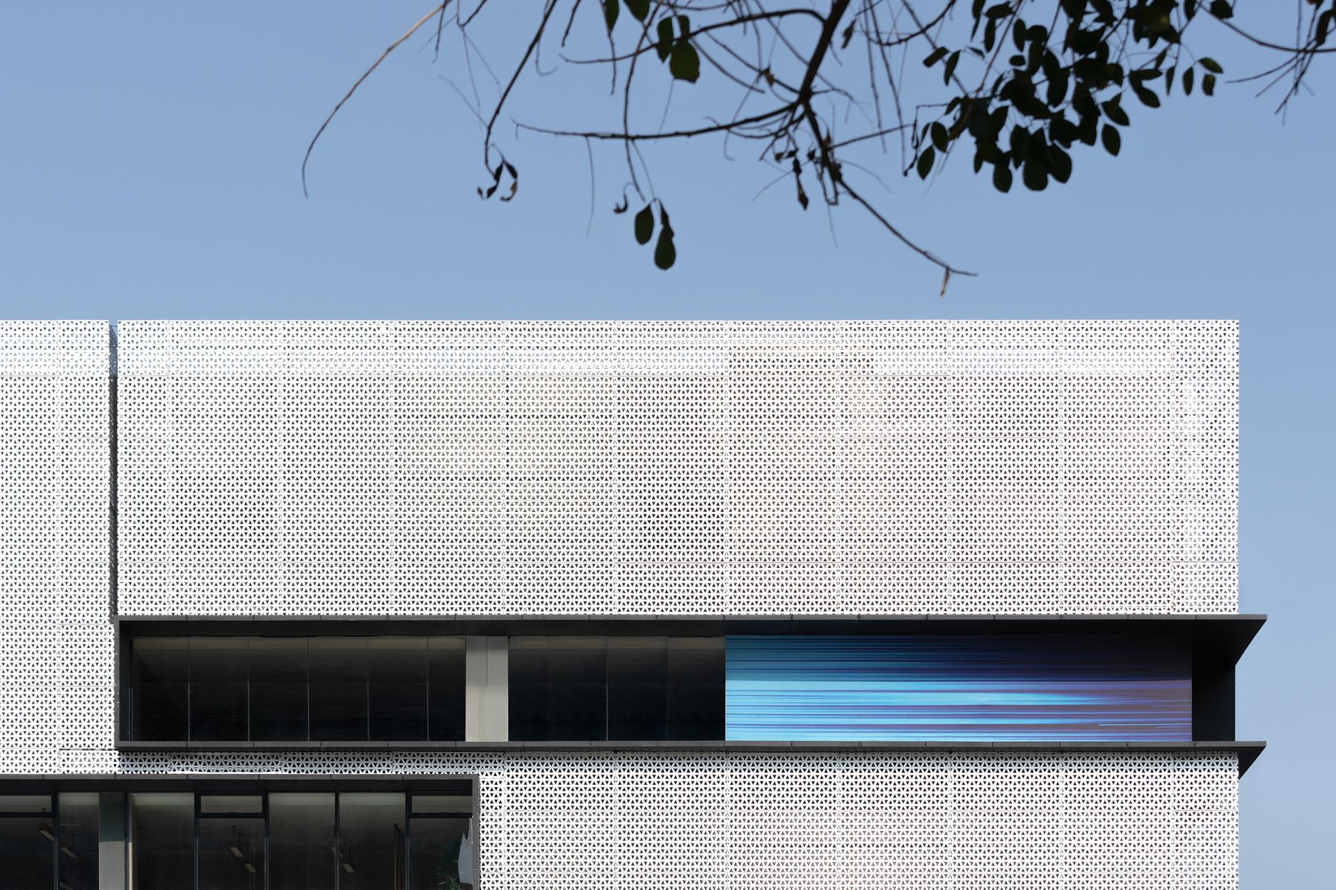 Chengdu BMW Experience Center - image 12