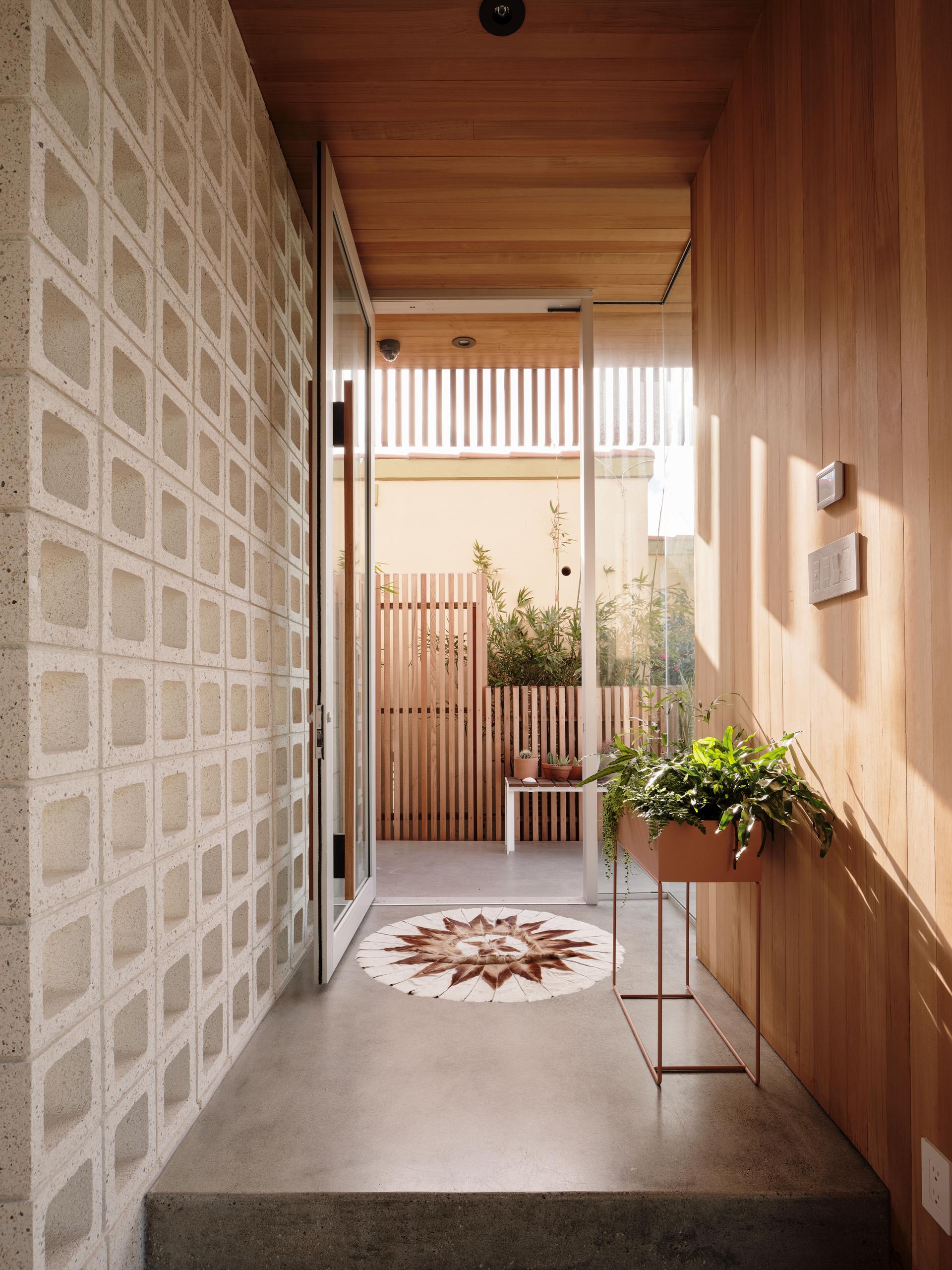 Walk-Street House - image 2