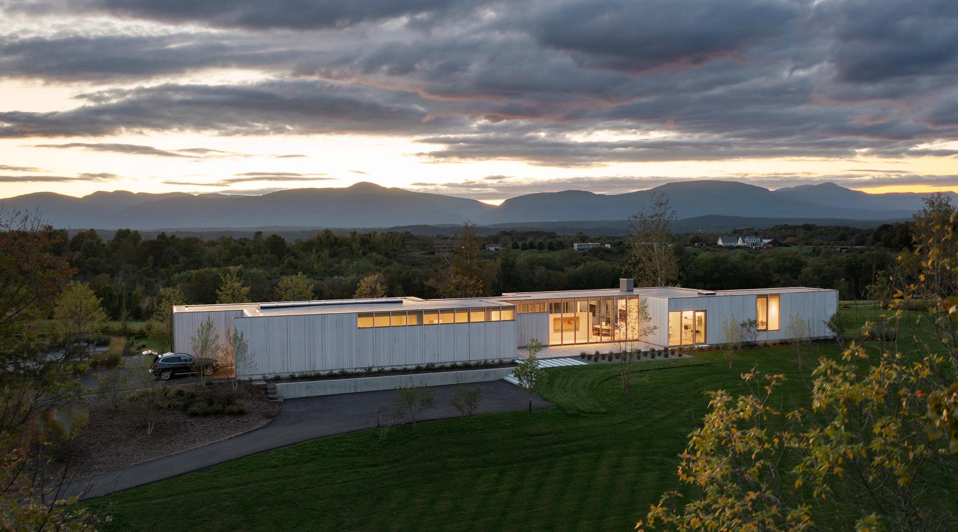 Hudson Valley Residence II - image 2