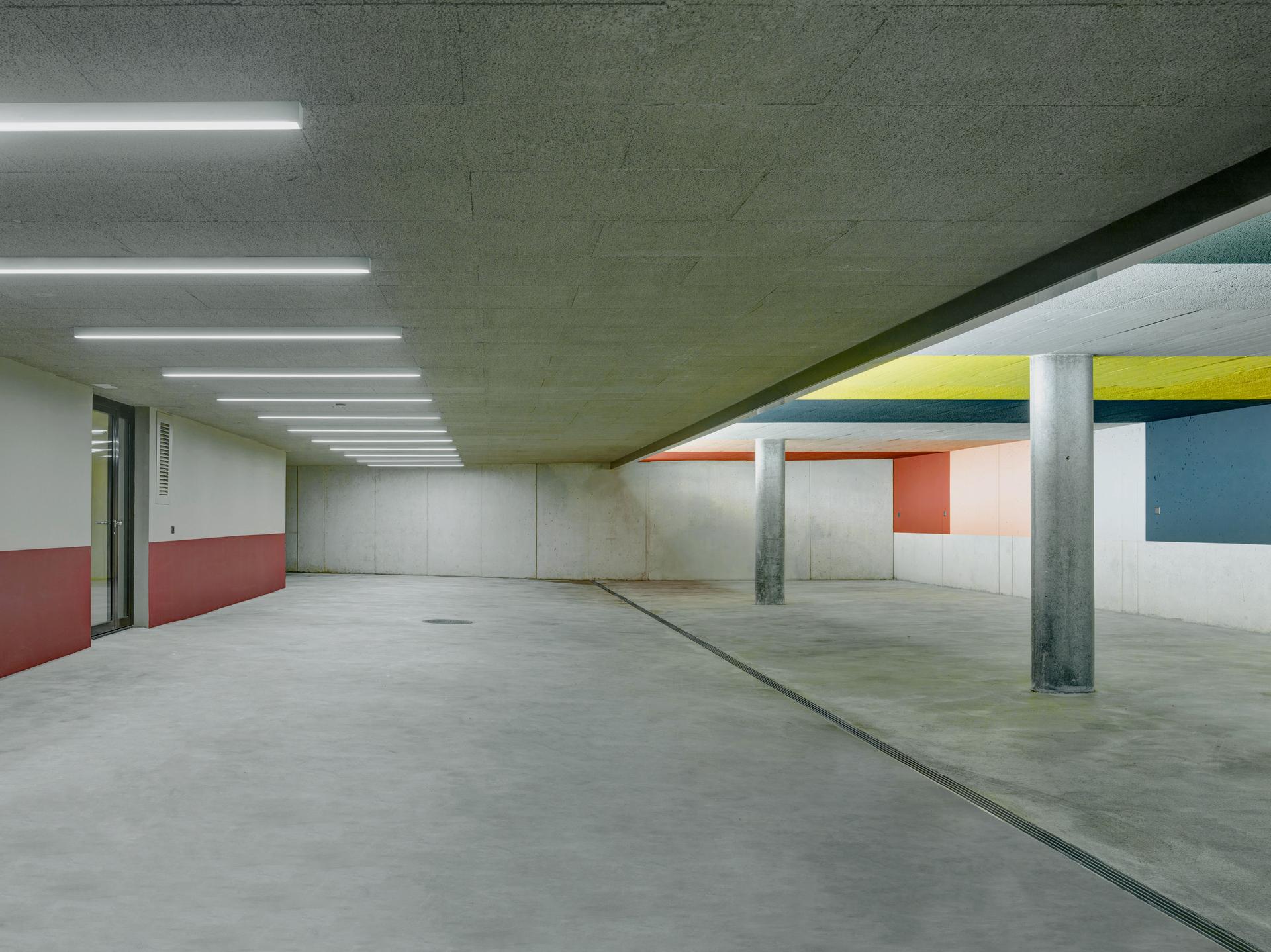 Apartment Building L329 - image 12