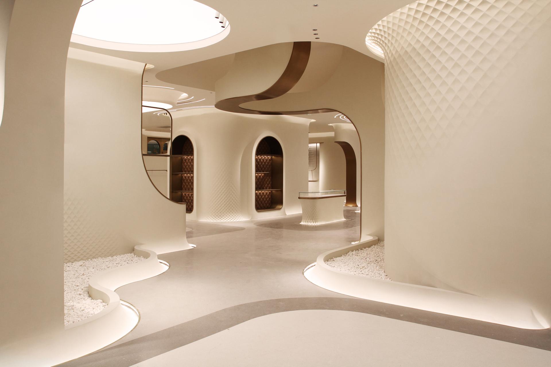 VICUTU Concept Flagship Store - image 11