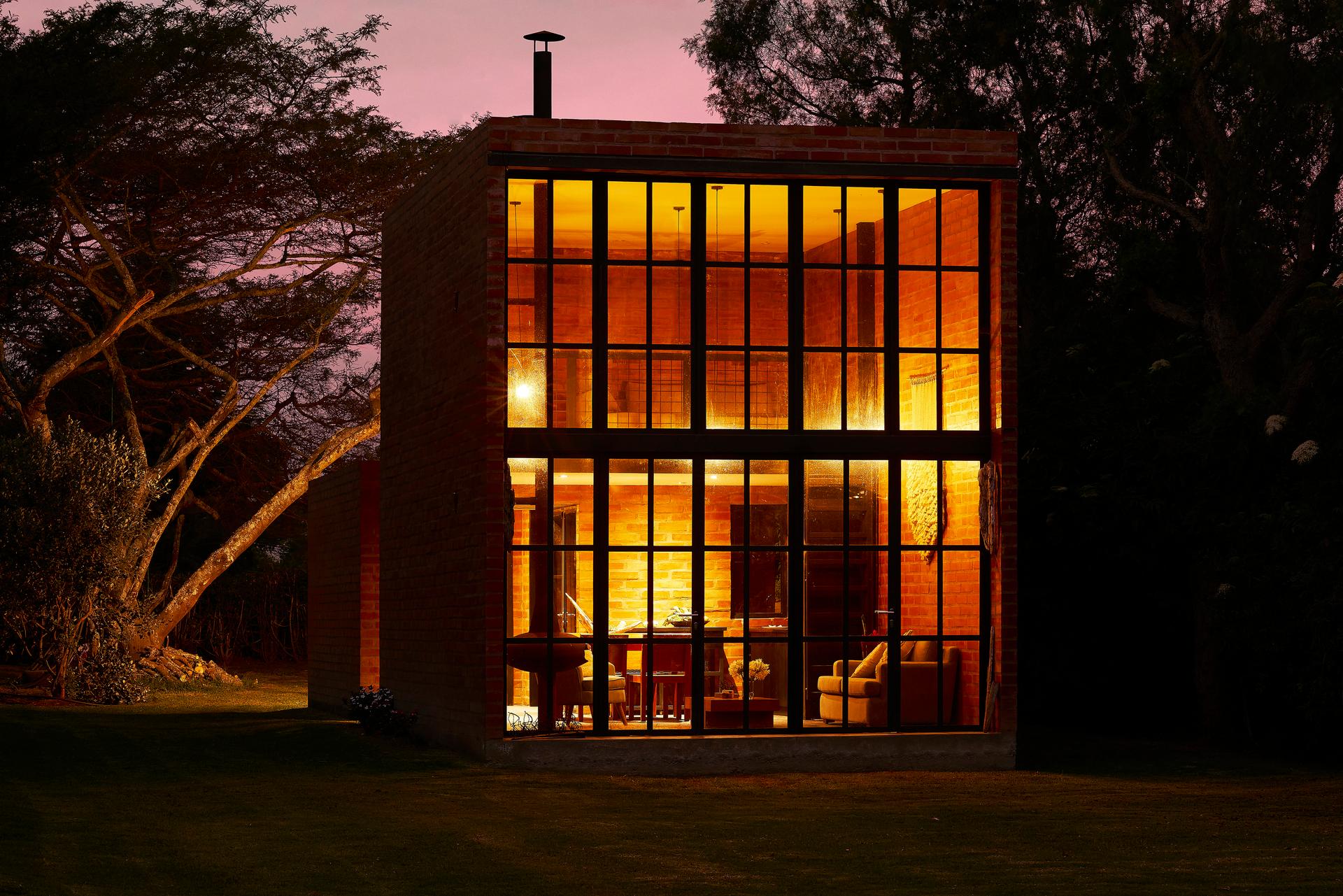 Napoles House - image 5