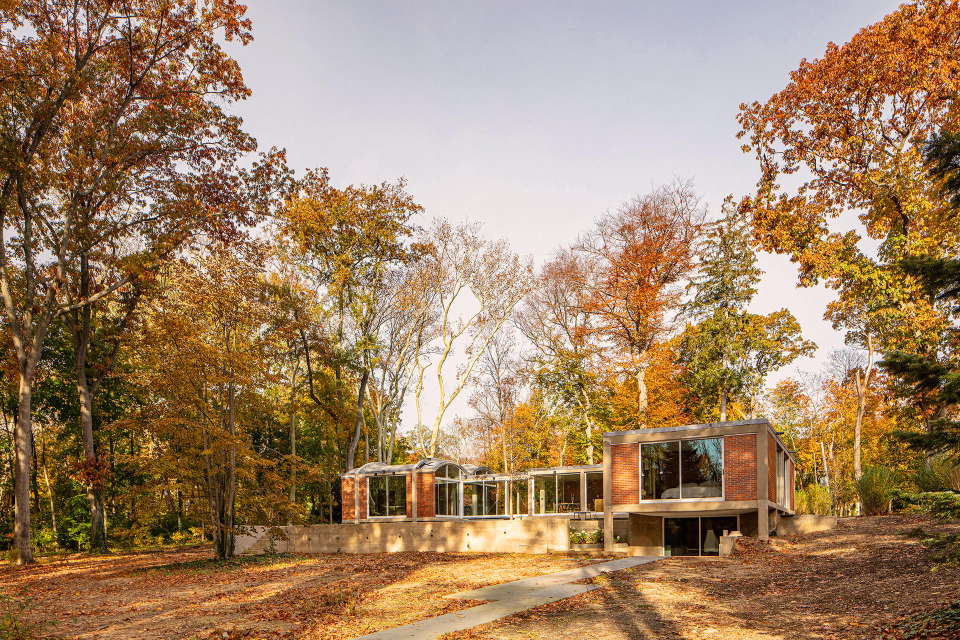 Linden House - image 5