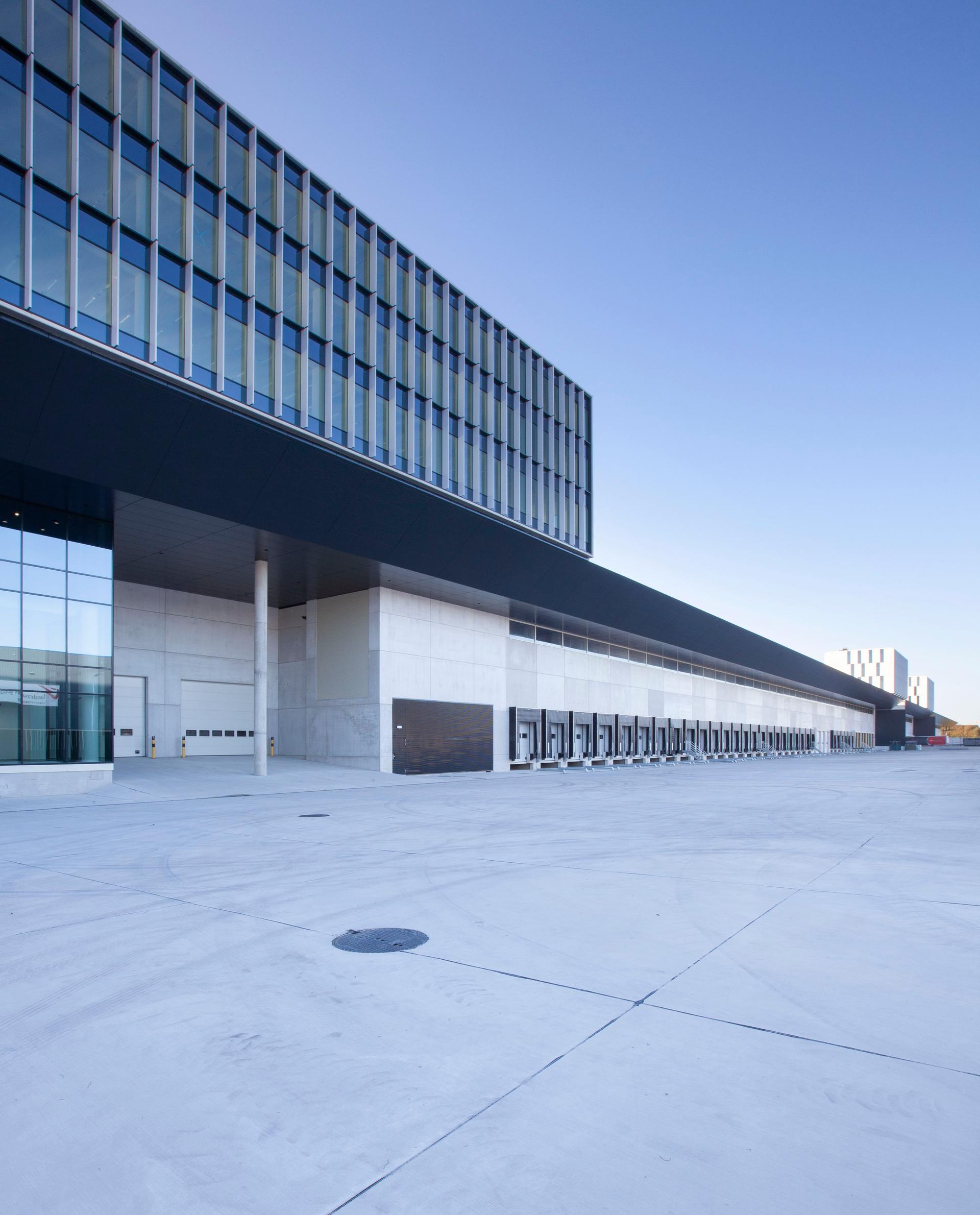 Brucargo West - image 5