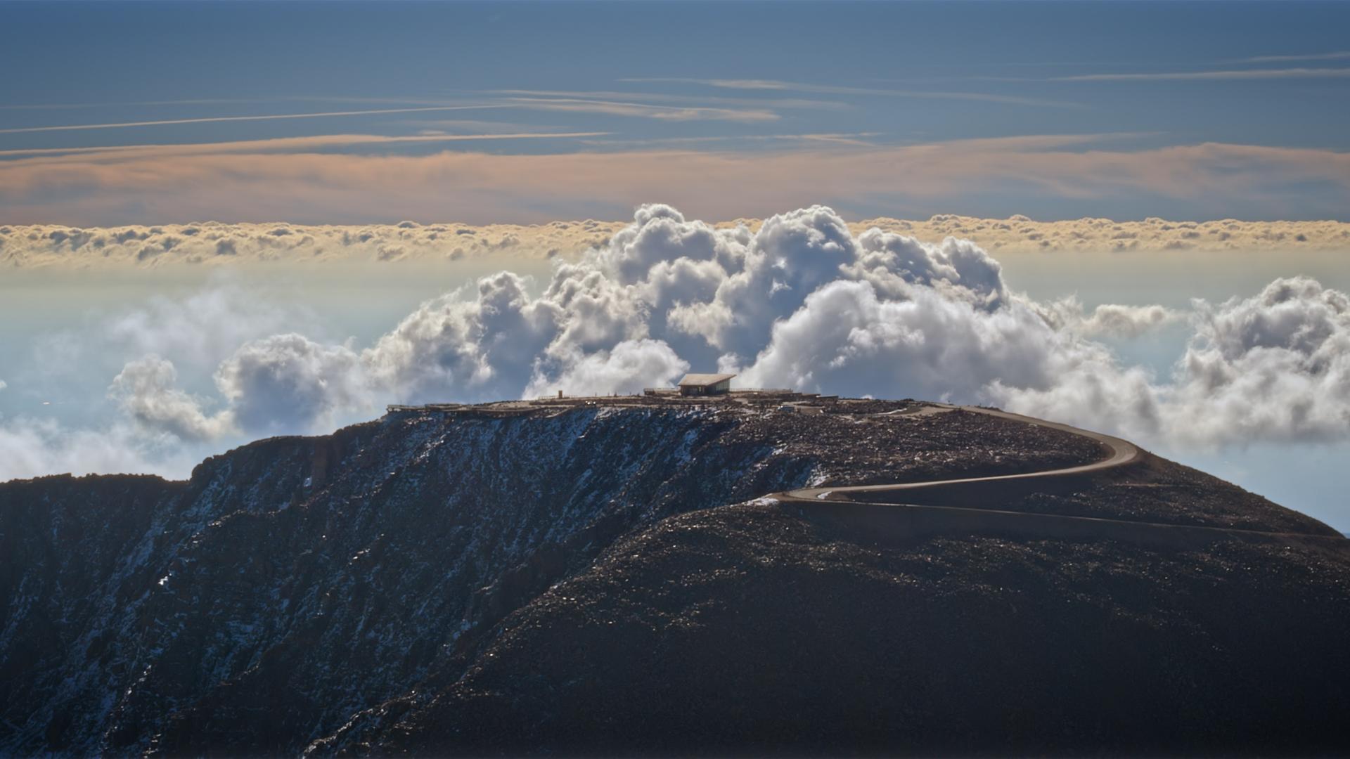 Pikes Peak Summit Visitor Center - image 15