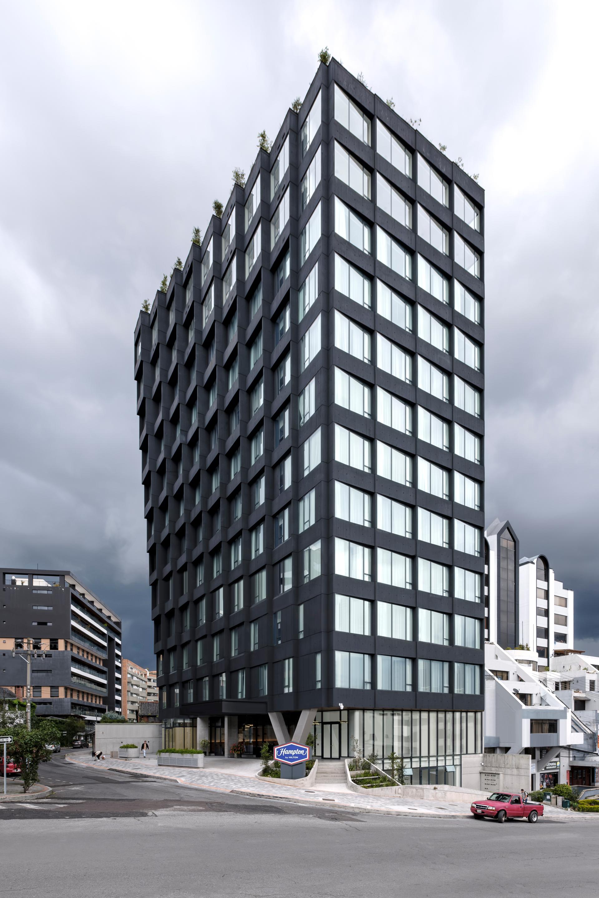 Hampton by Hilton Carolina Park & Zenith Penthouse Suites - image 2