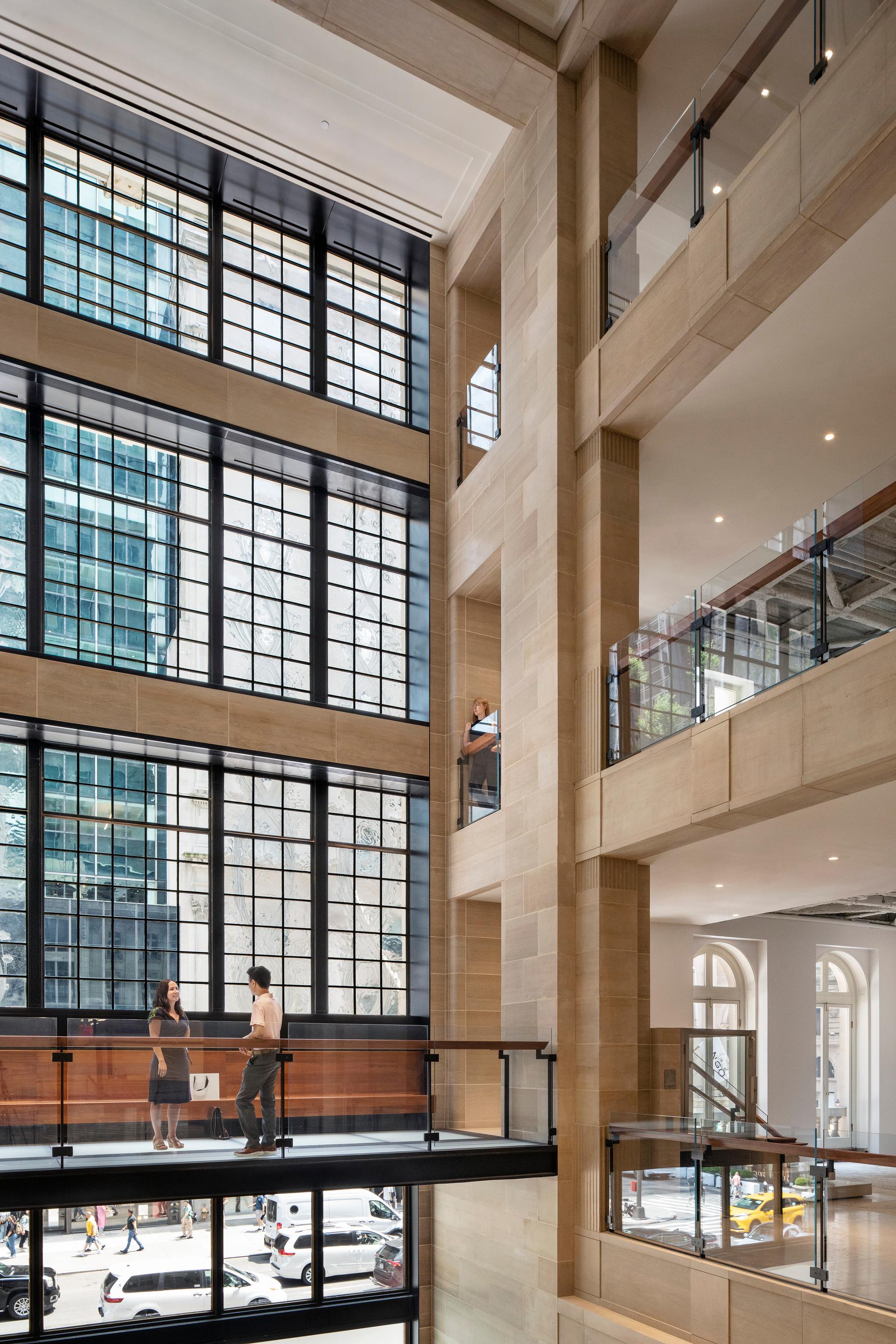 712 Fifth Avenue Retail - image 3