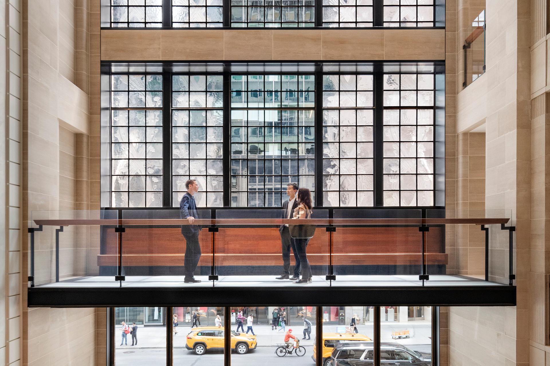 712 Fifth Avenue Retail