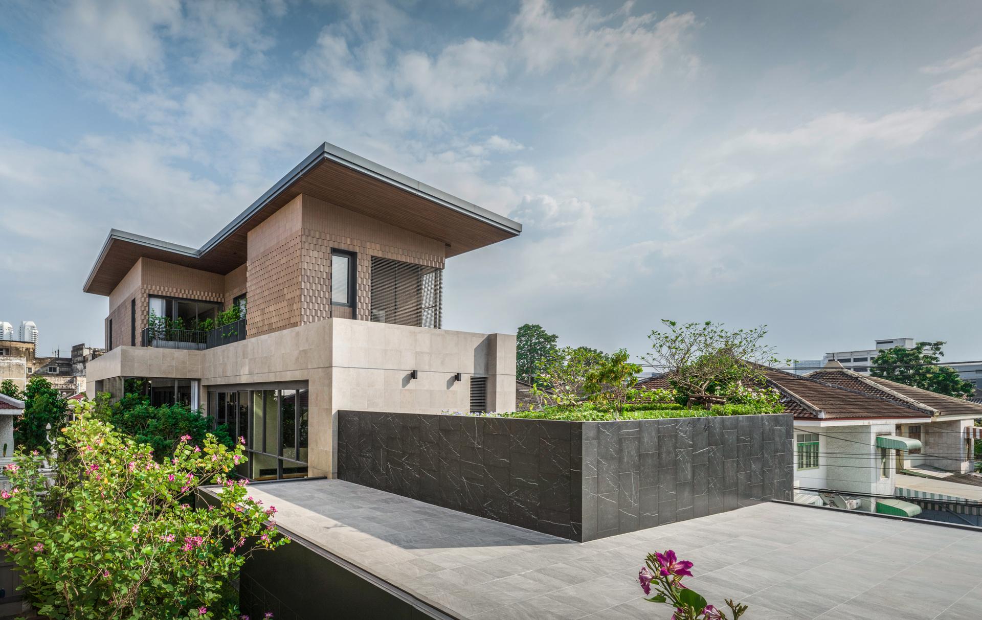 Monow House - image 4