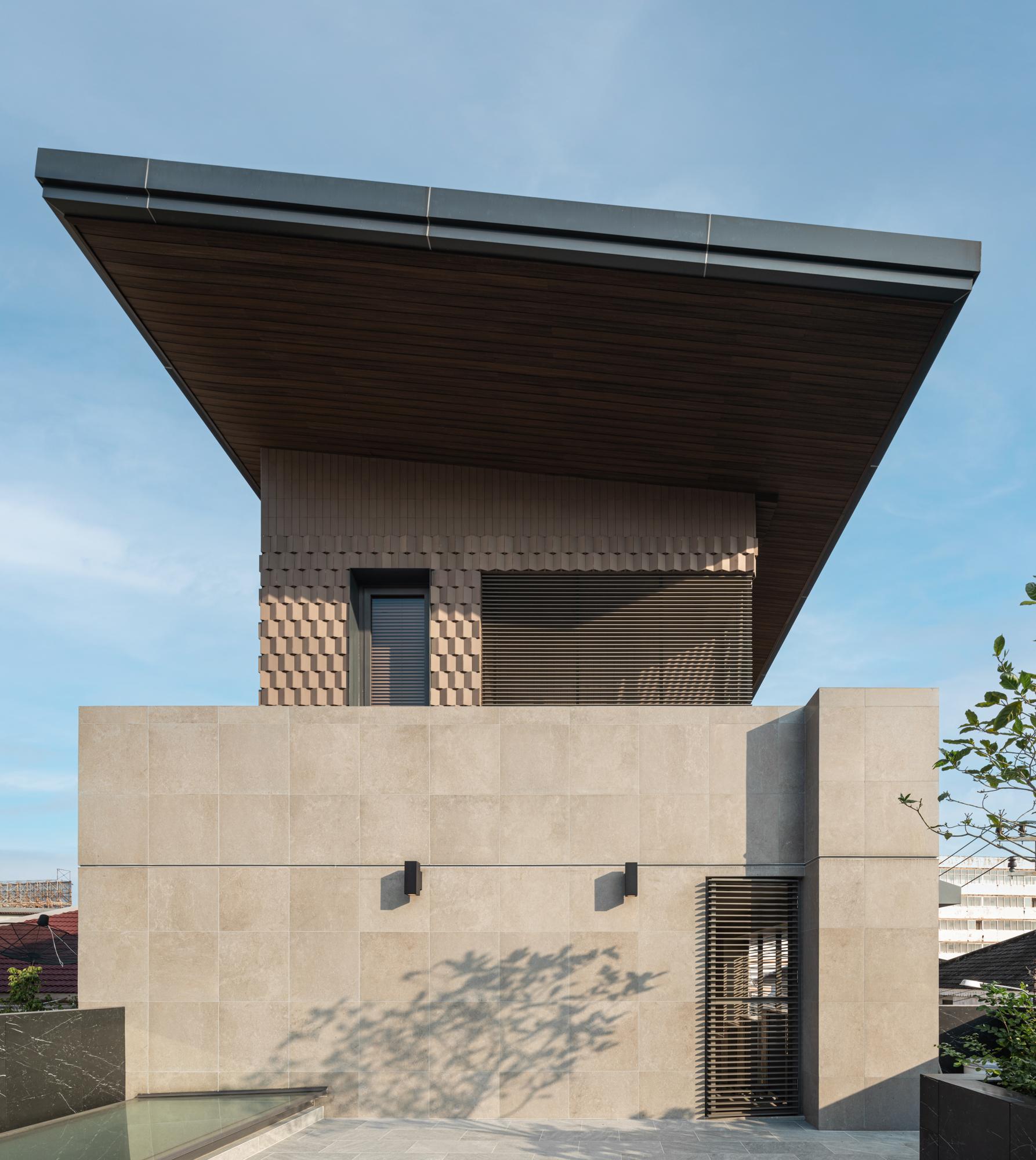 Monow House - image 7