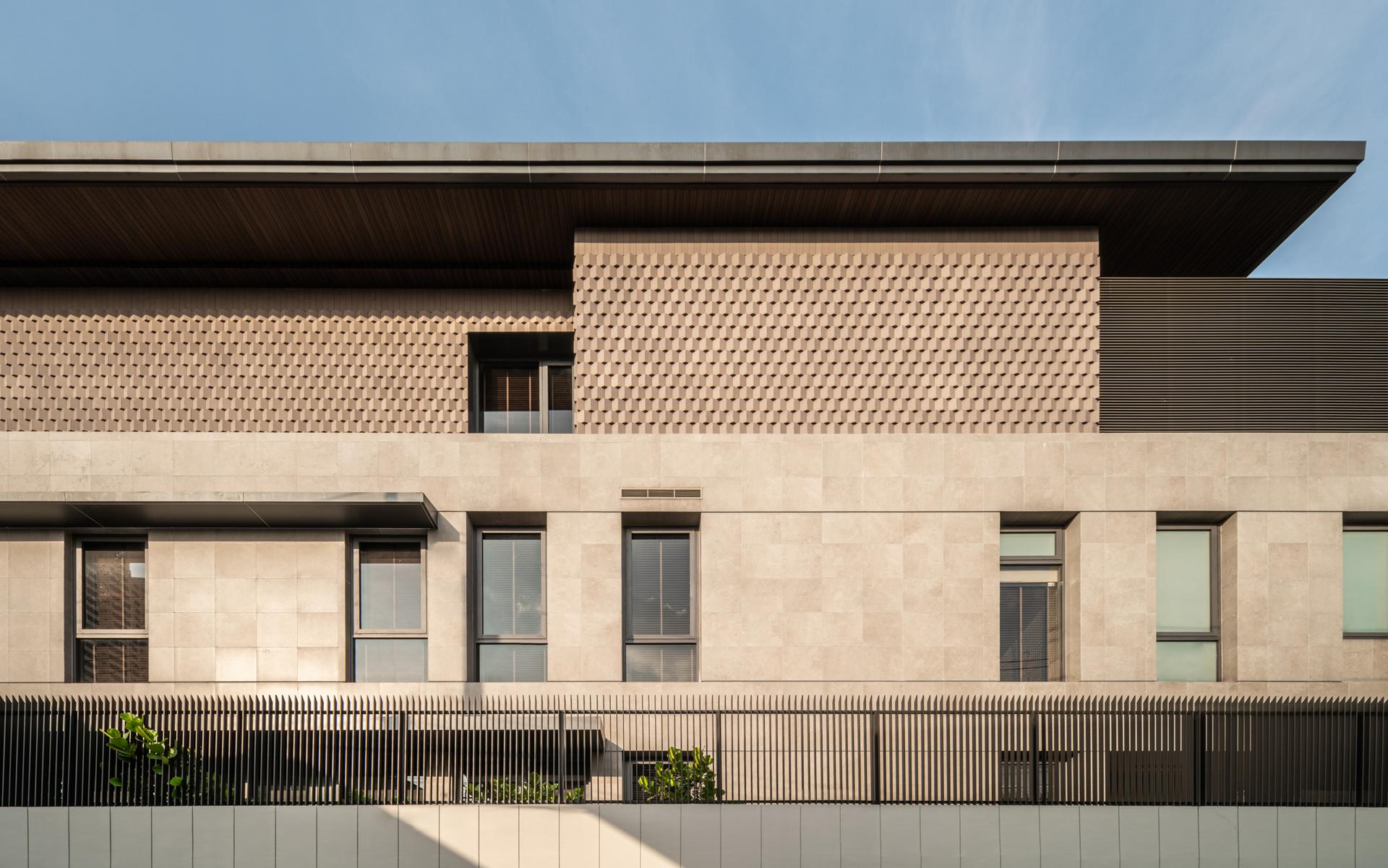 Monow House - image 2