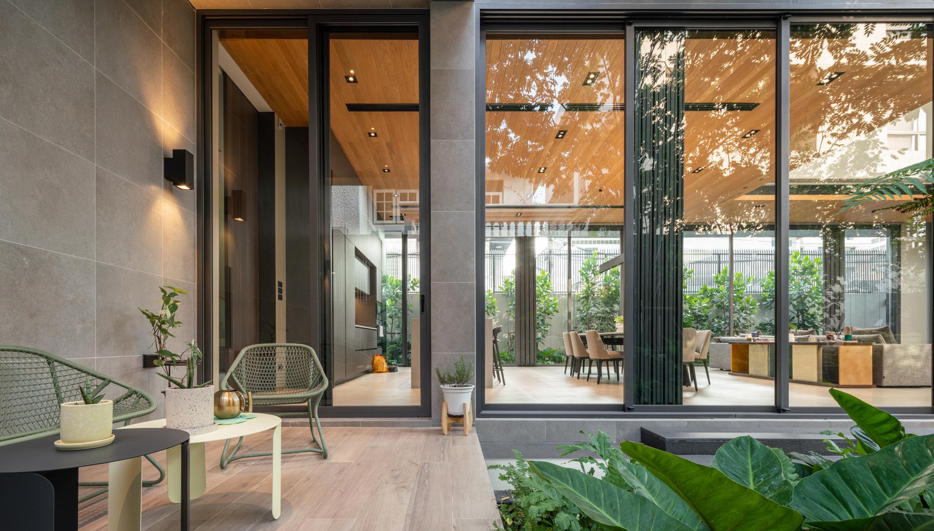 Monow House - image 27