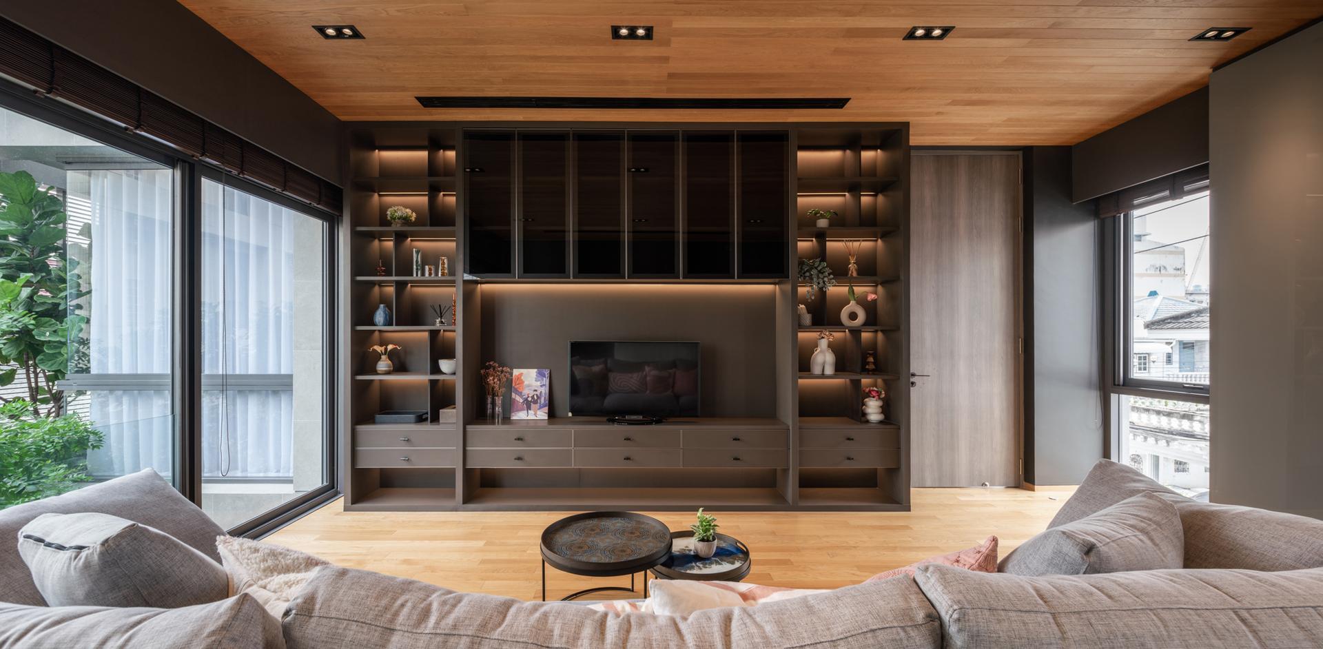 Monow House - image 31