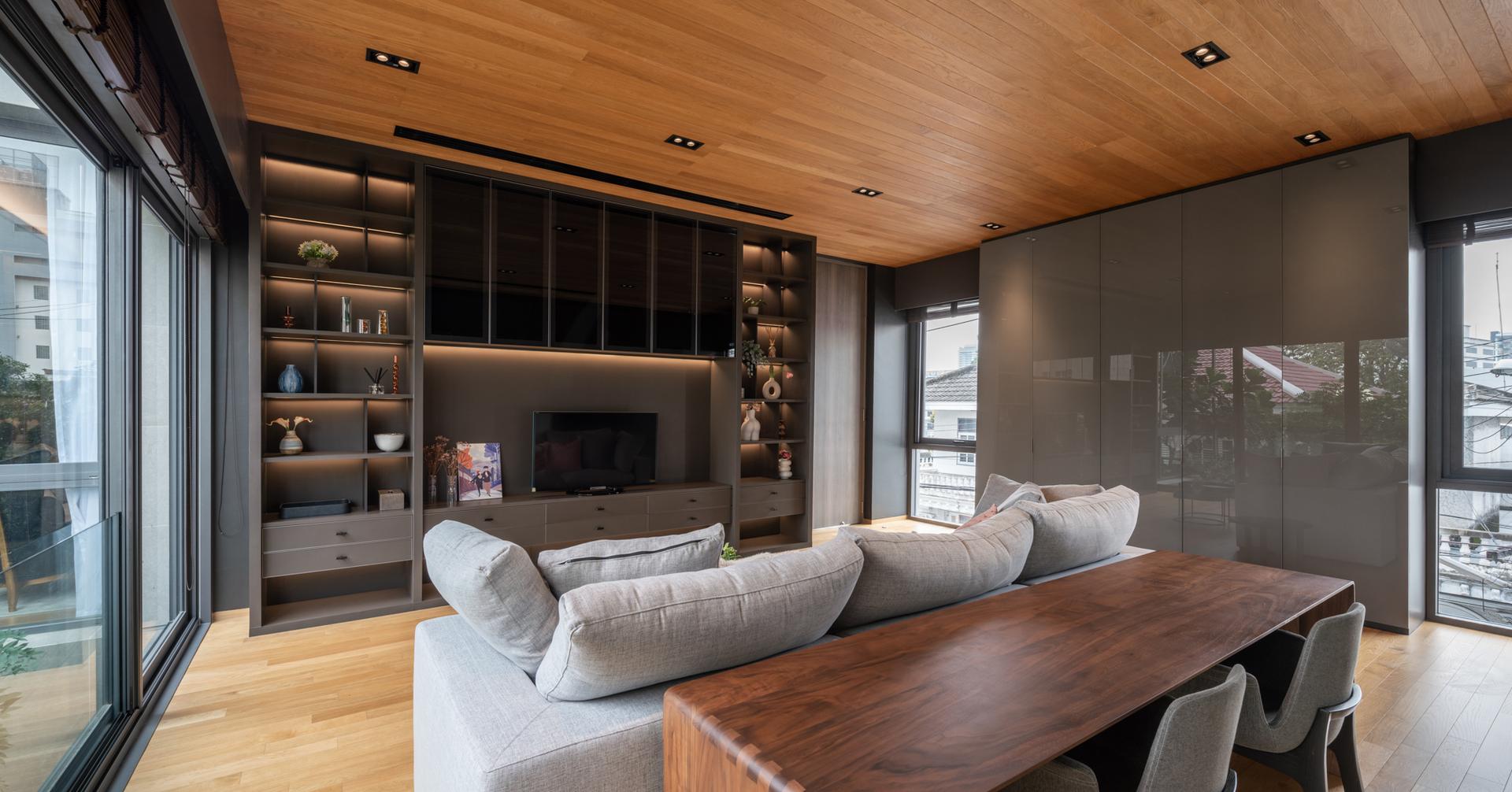Monow House - image 32