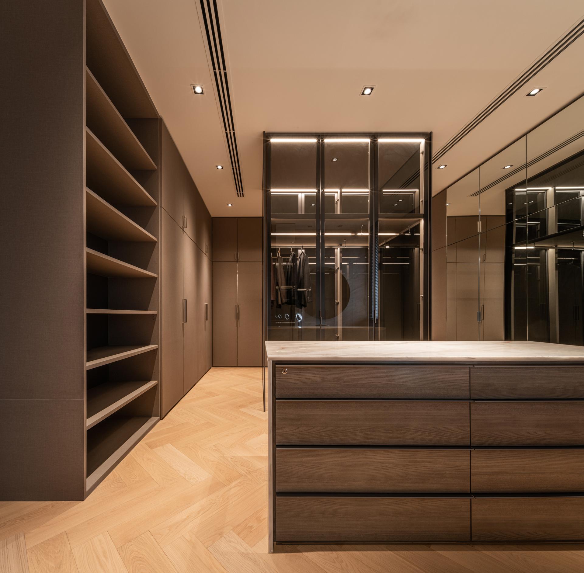 Monow House - image 36