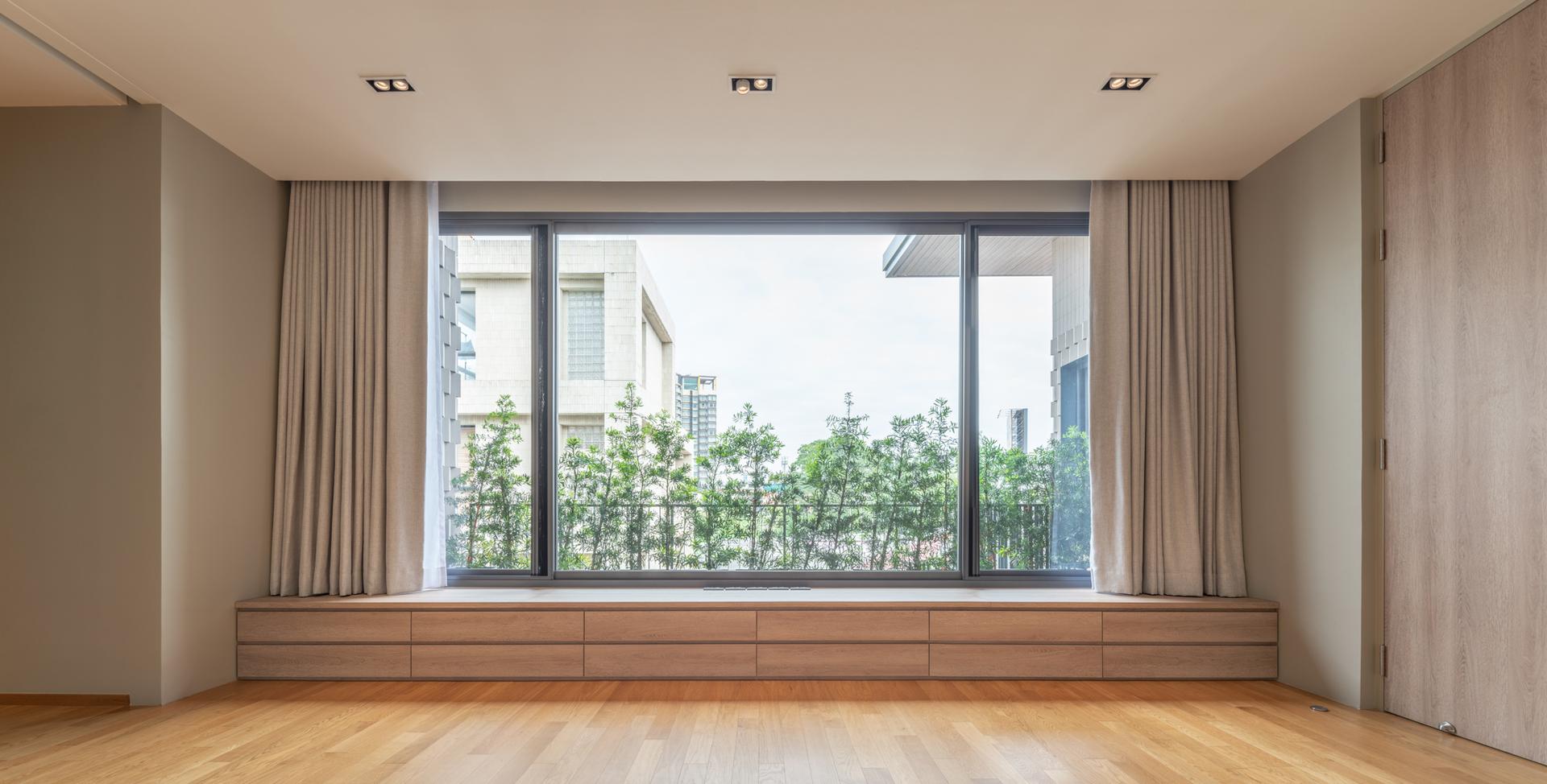 Monow House - image 46