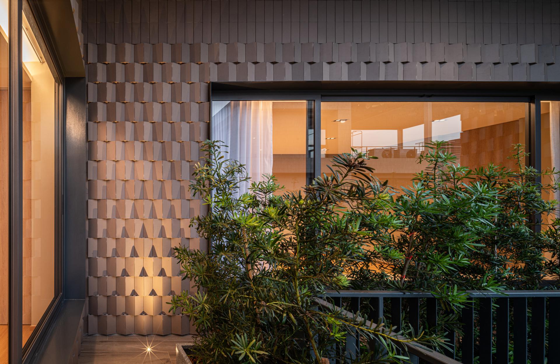 Monow House - image 48