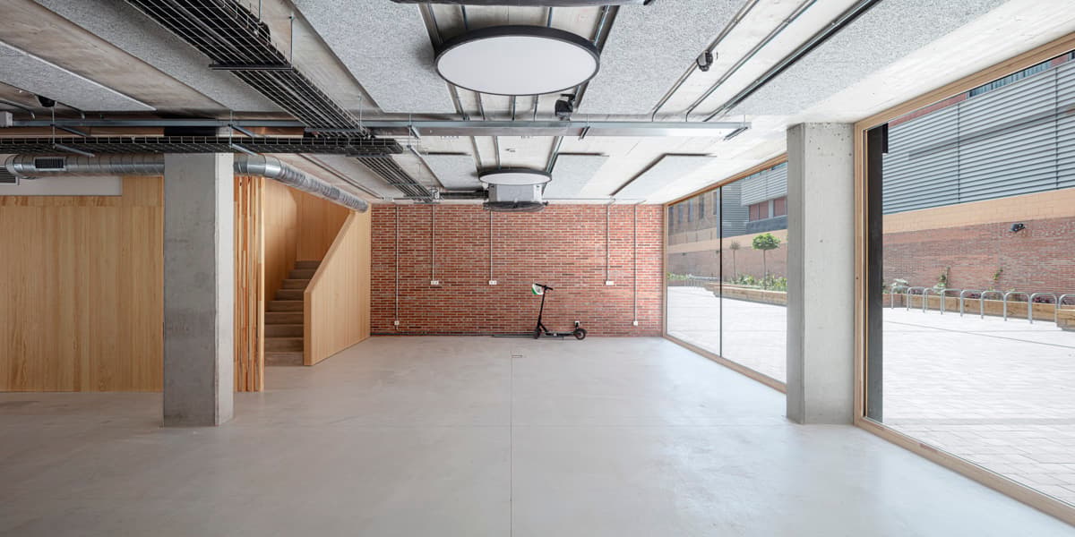 KNEM Offices - image 15
