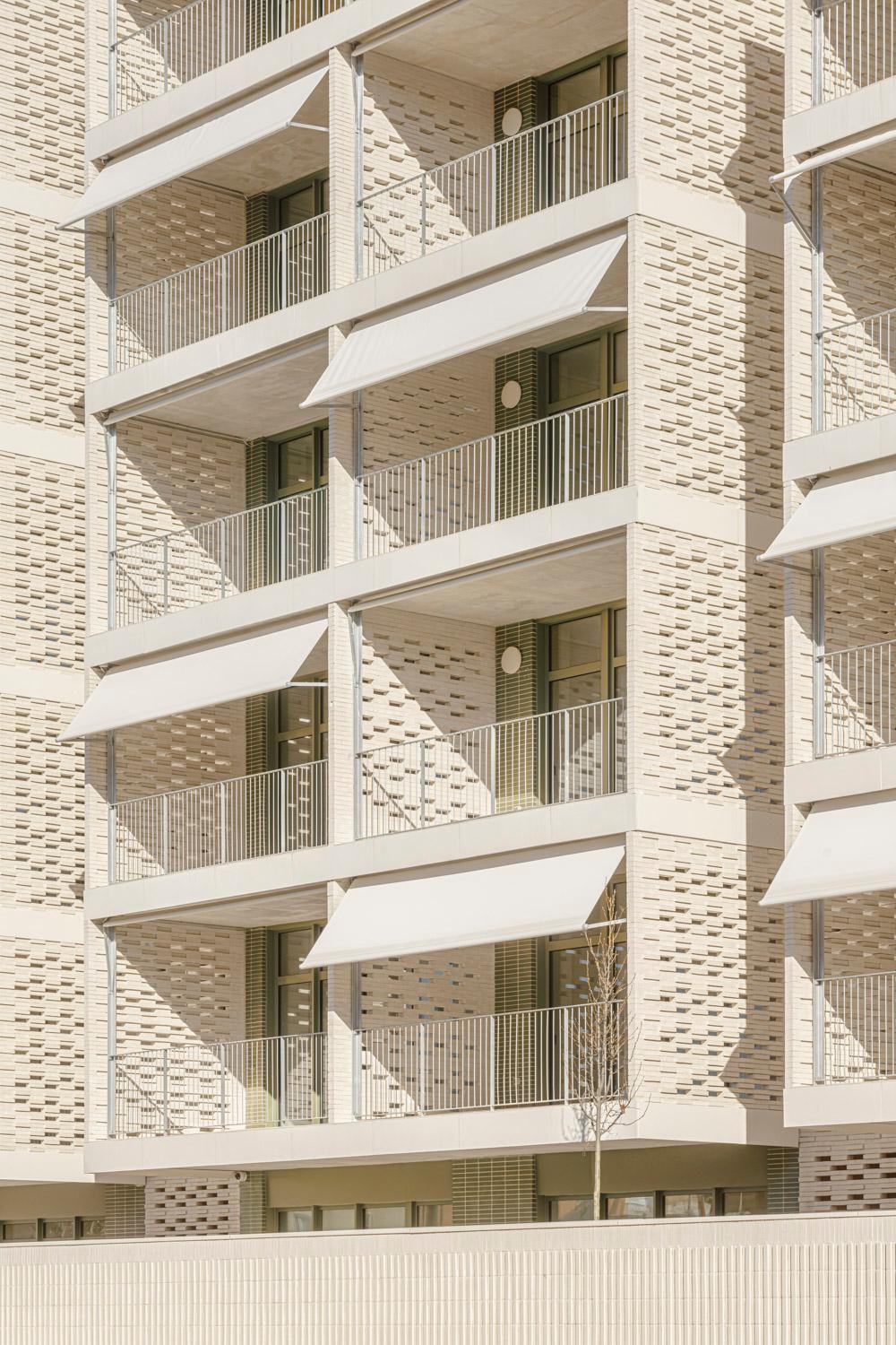 L'Hospitalet Housing - image 5