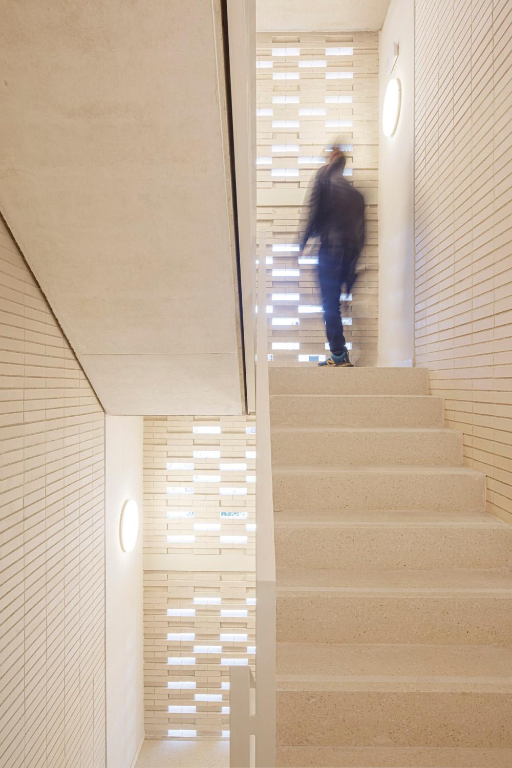 L'Hospitalet Housing - image 6