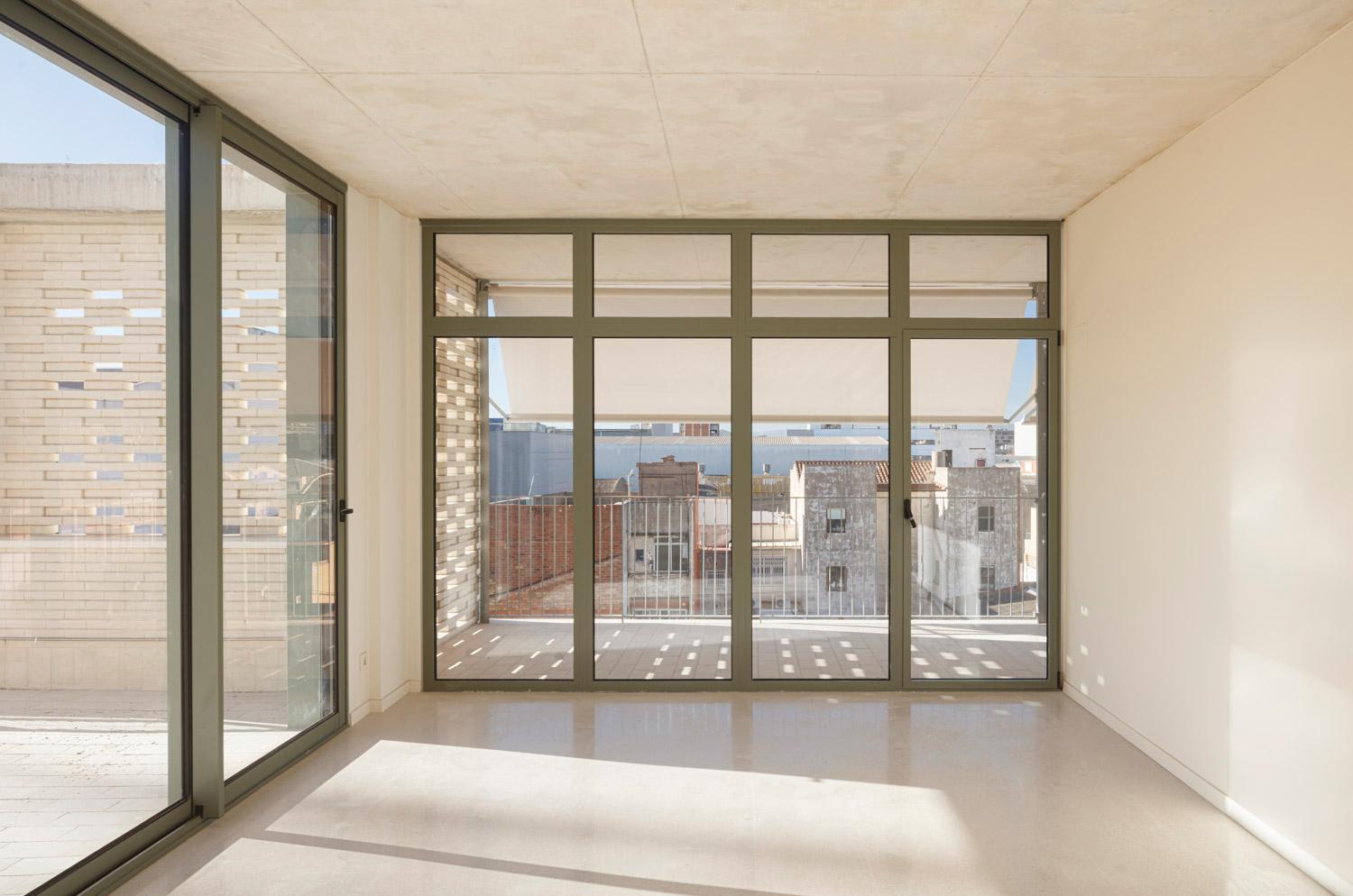 L'Hospitalet Housing - image 7