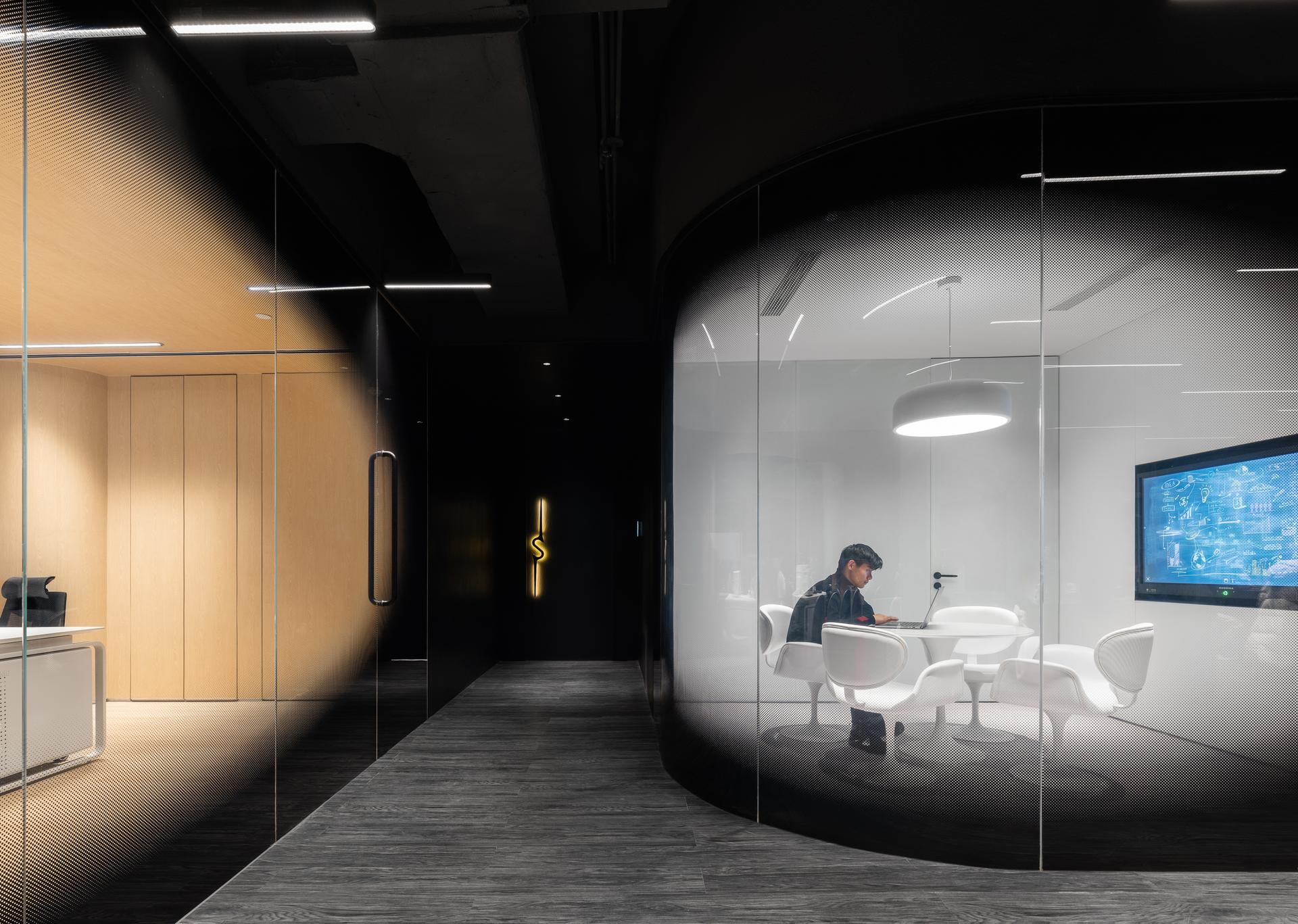 S-GAME Office - image 15