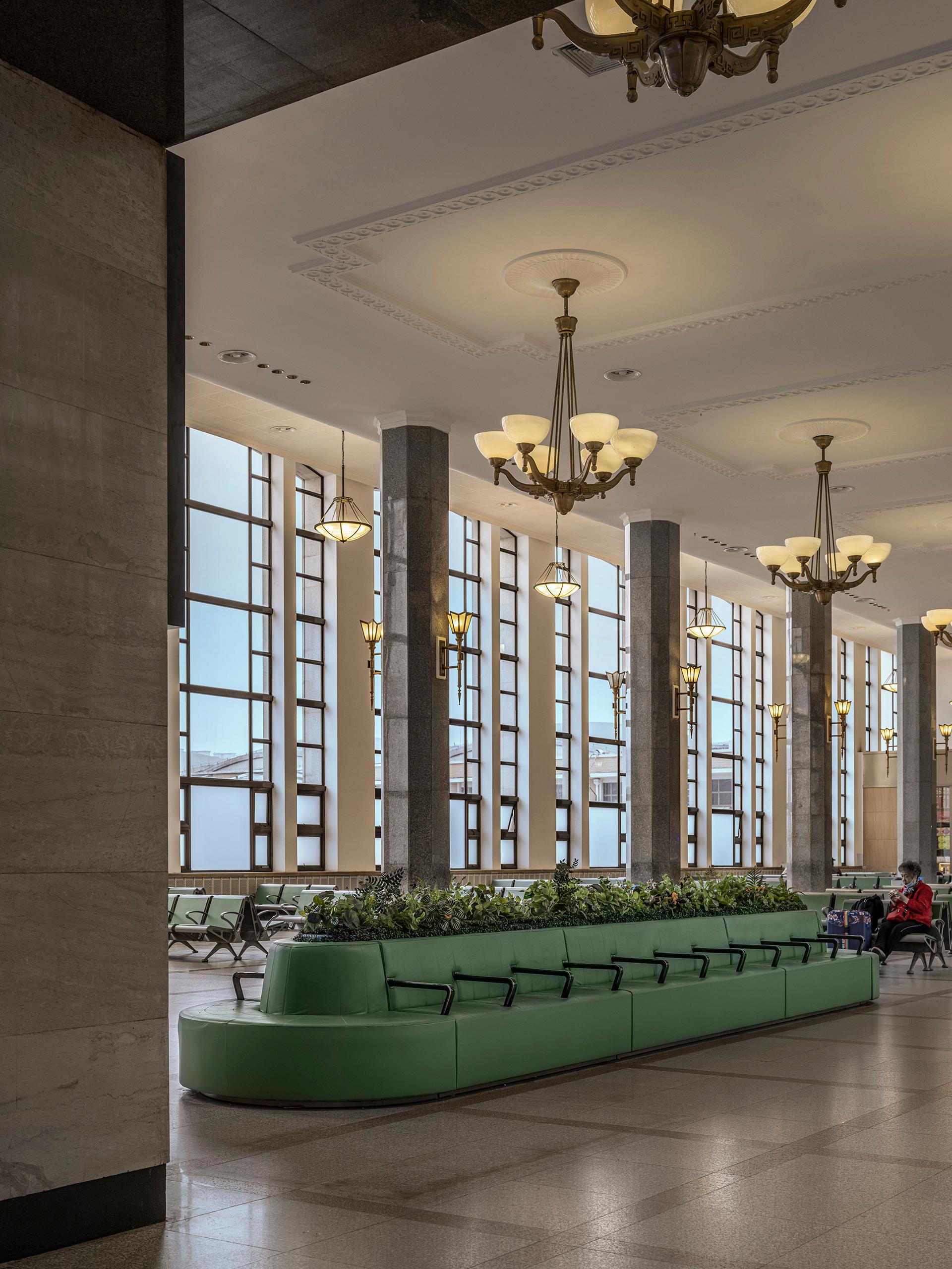 The Interior Renovation of Beijing Railway Station - image 13