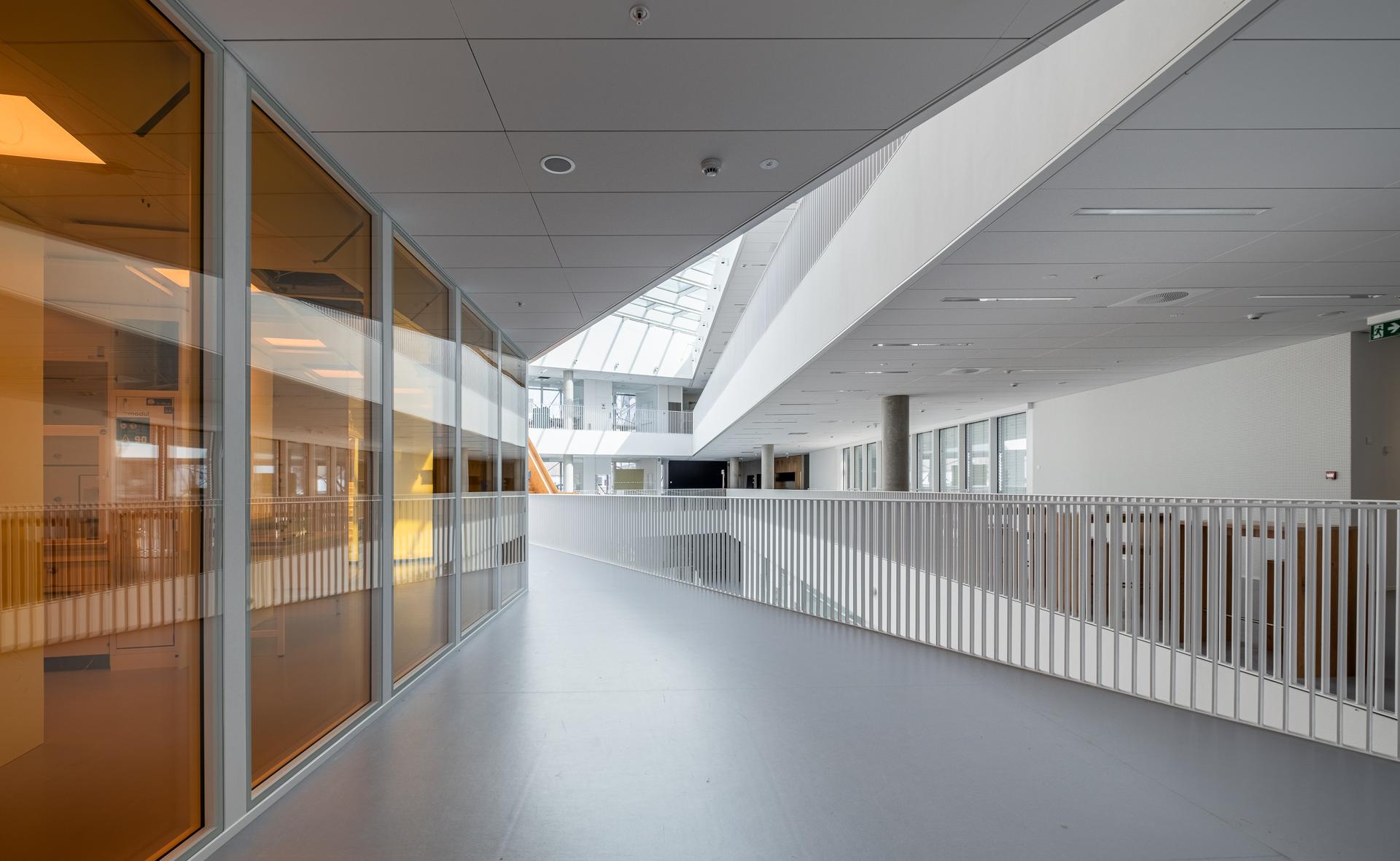 Niels Bohr Building - image 21