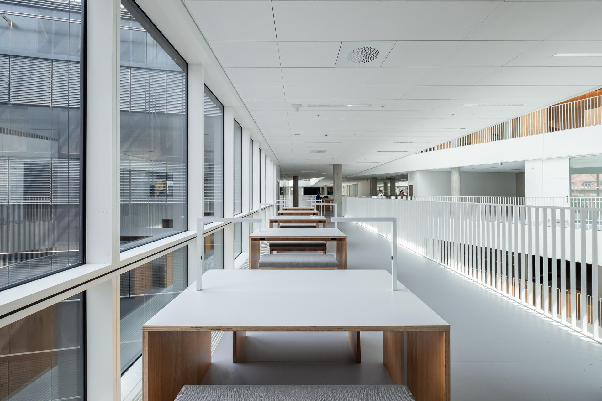 Niels Bohr Building - image 23