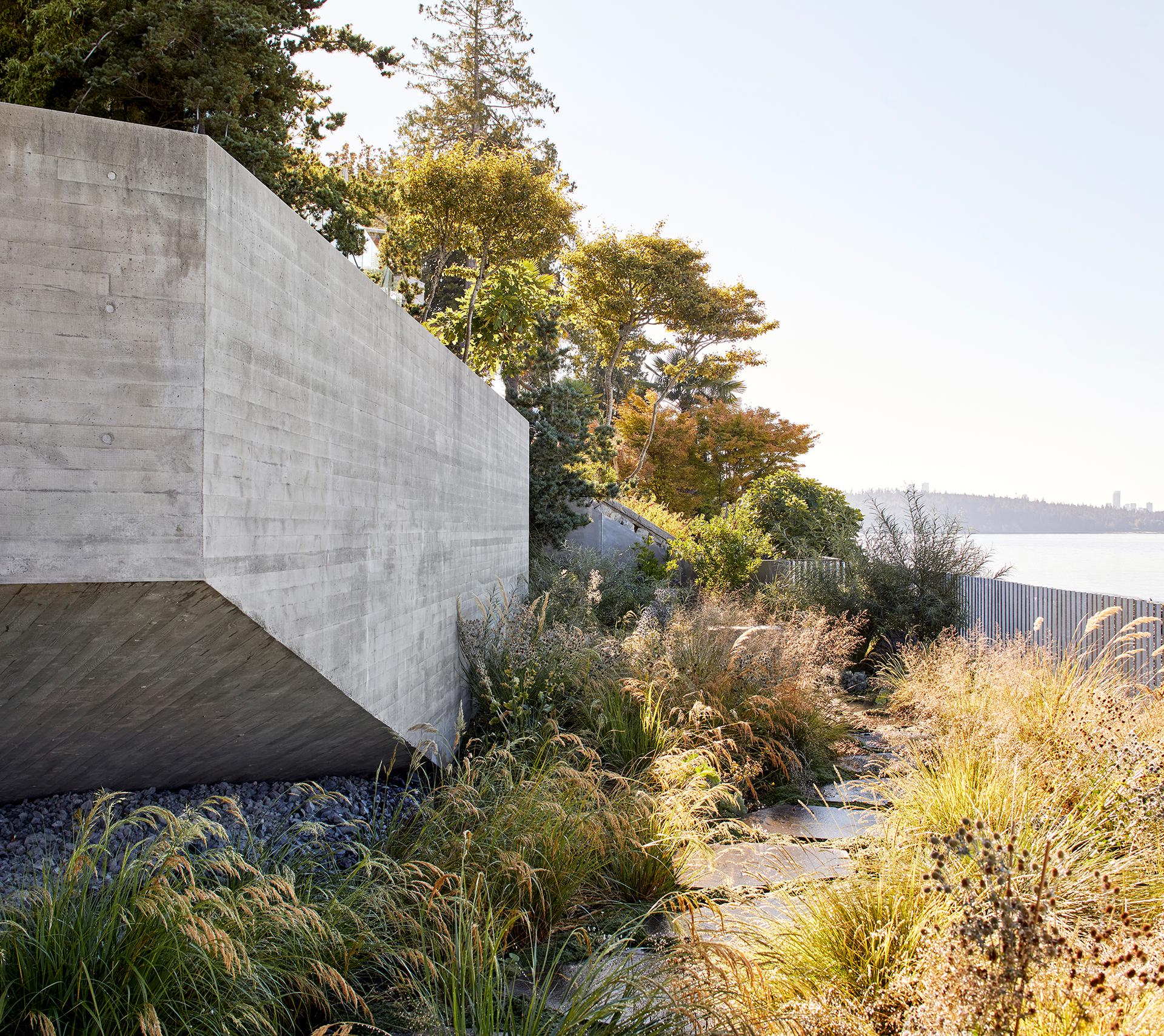 Liminal House - image 30