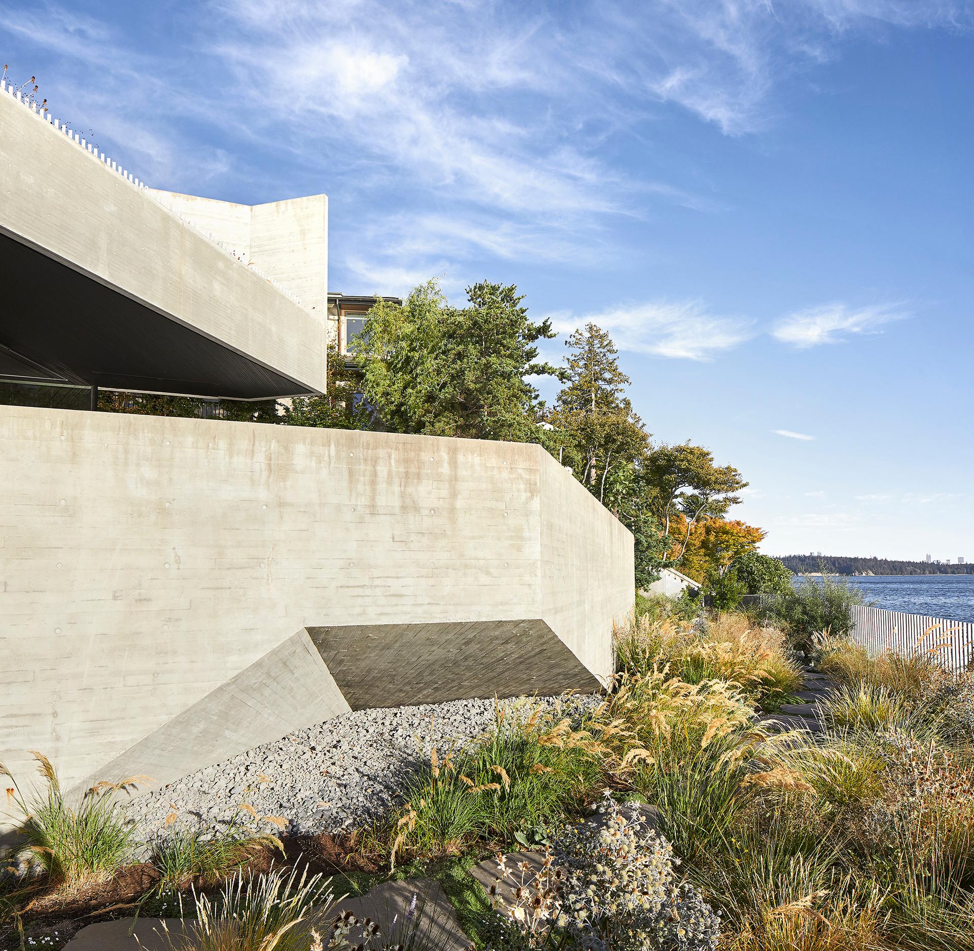 Liminal House - image 36