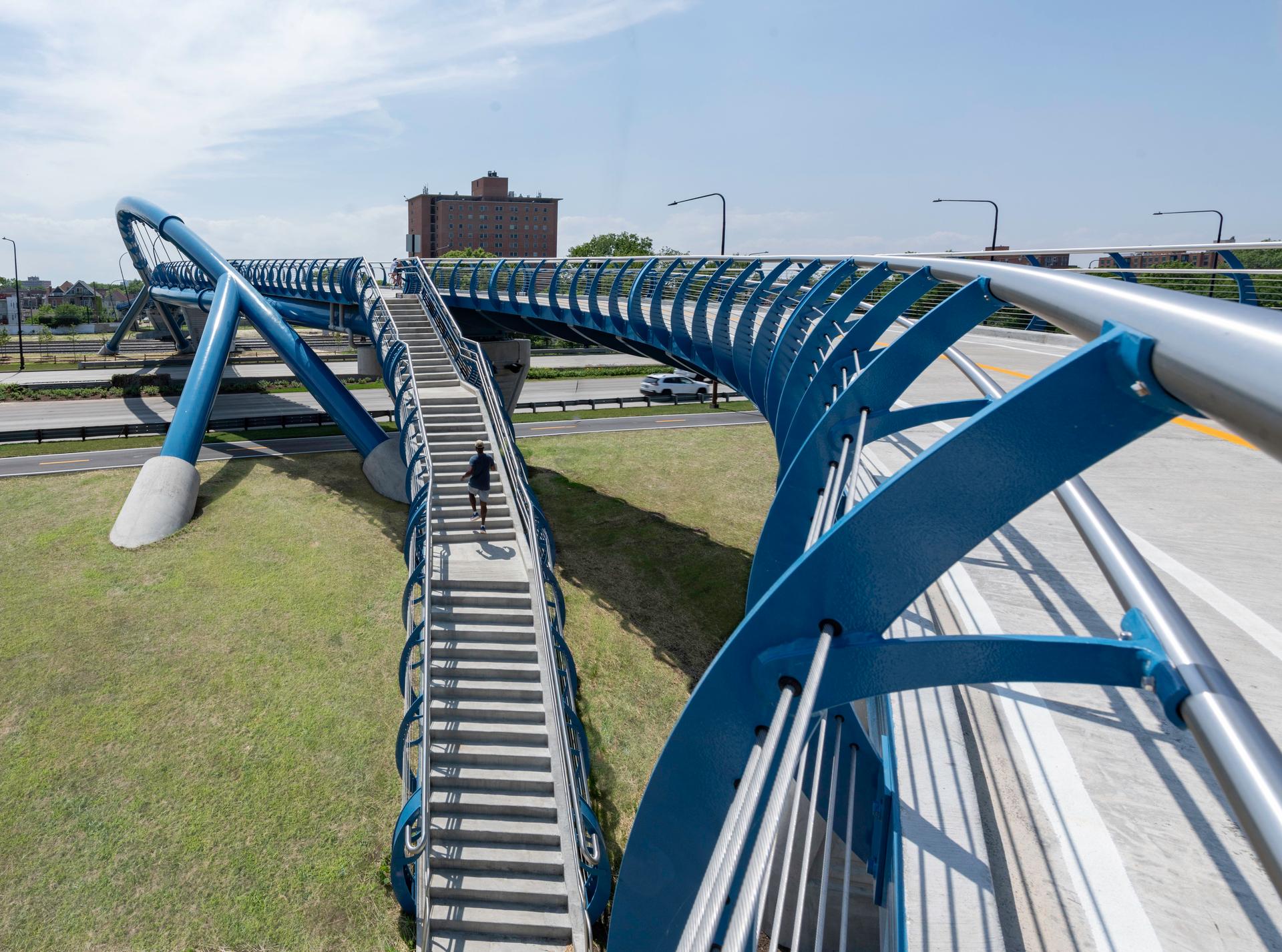41st and 43rd Street Pedestrian Bridges Chicago - image 6