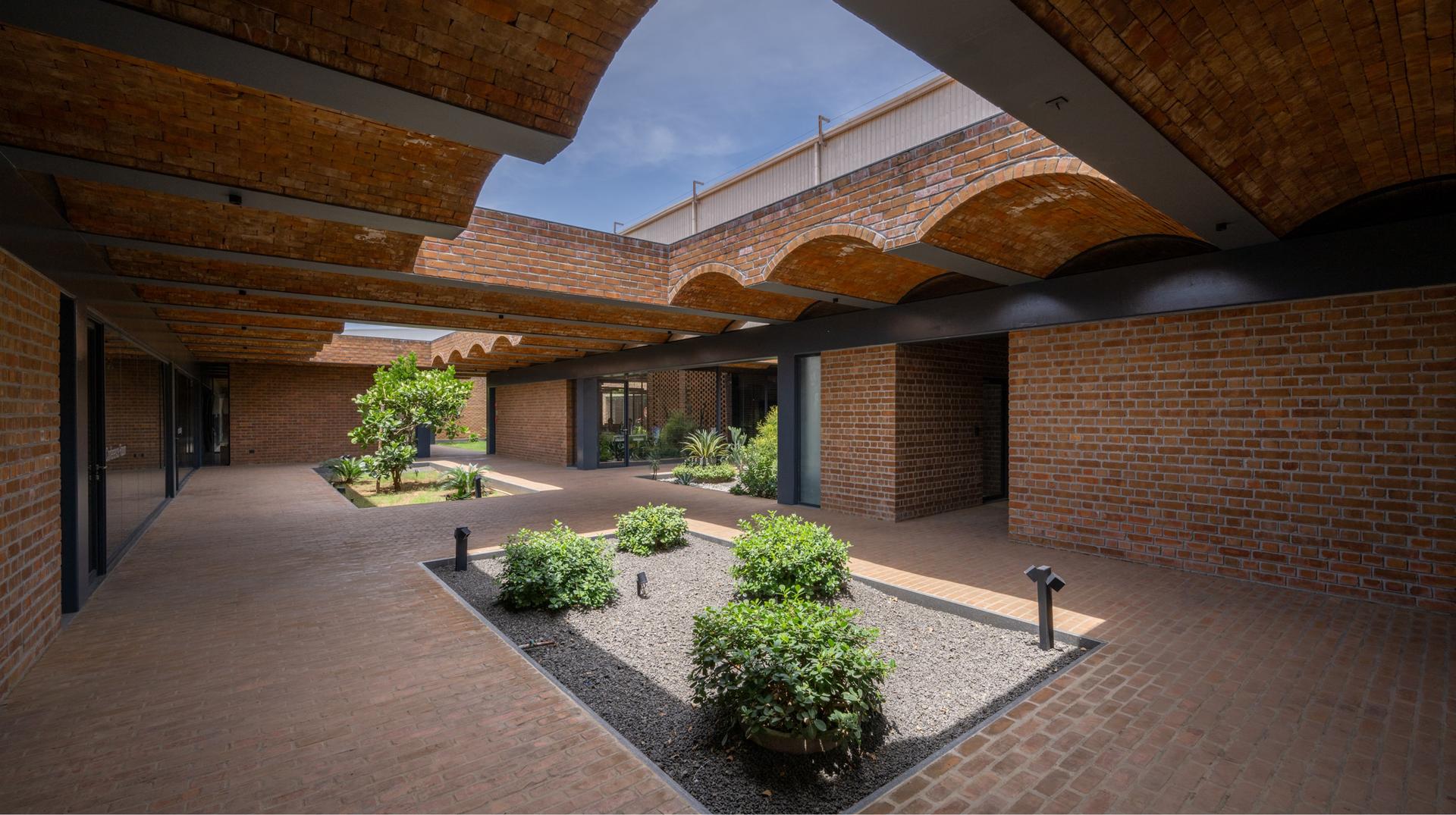 Metallic Bellows Factory Office - image 14