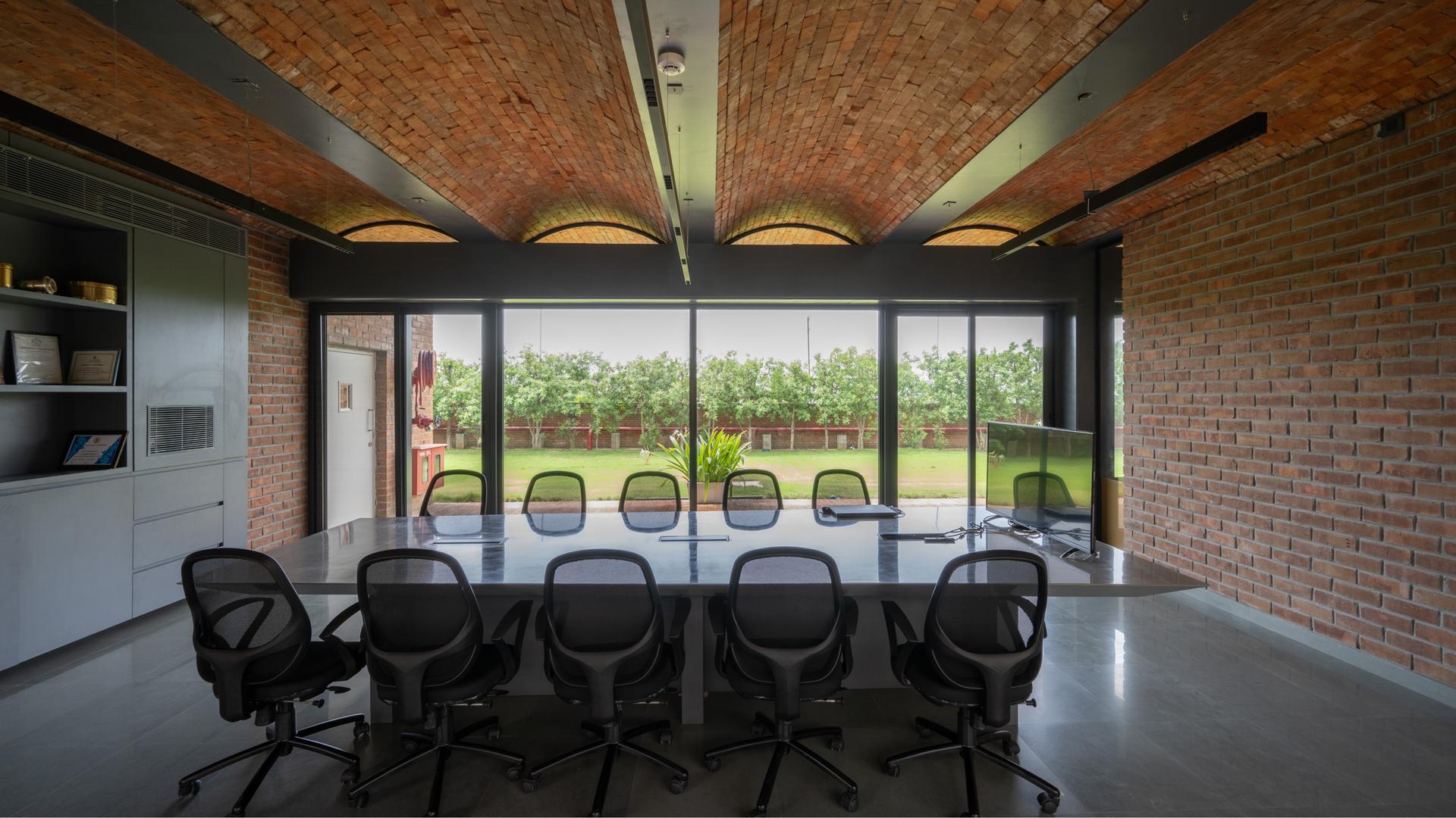 Metallic Bellows Factory Office - image 18