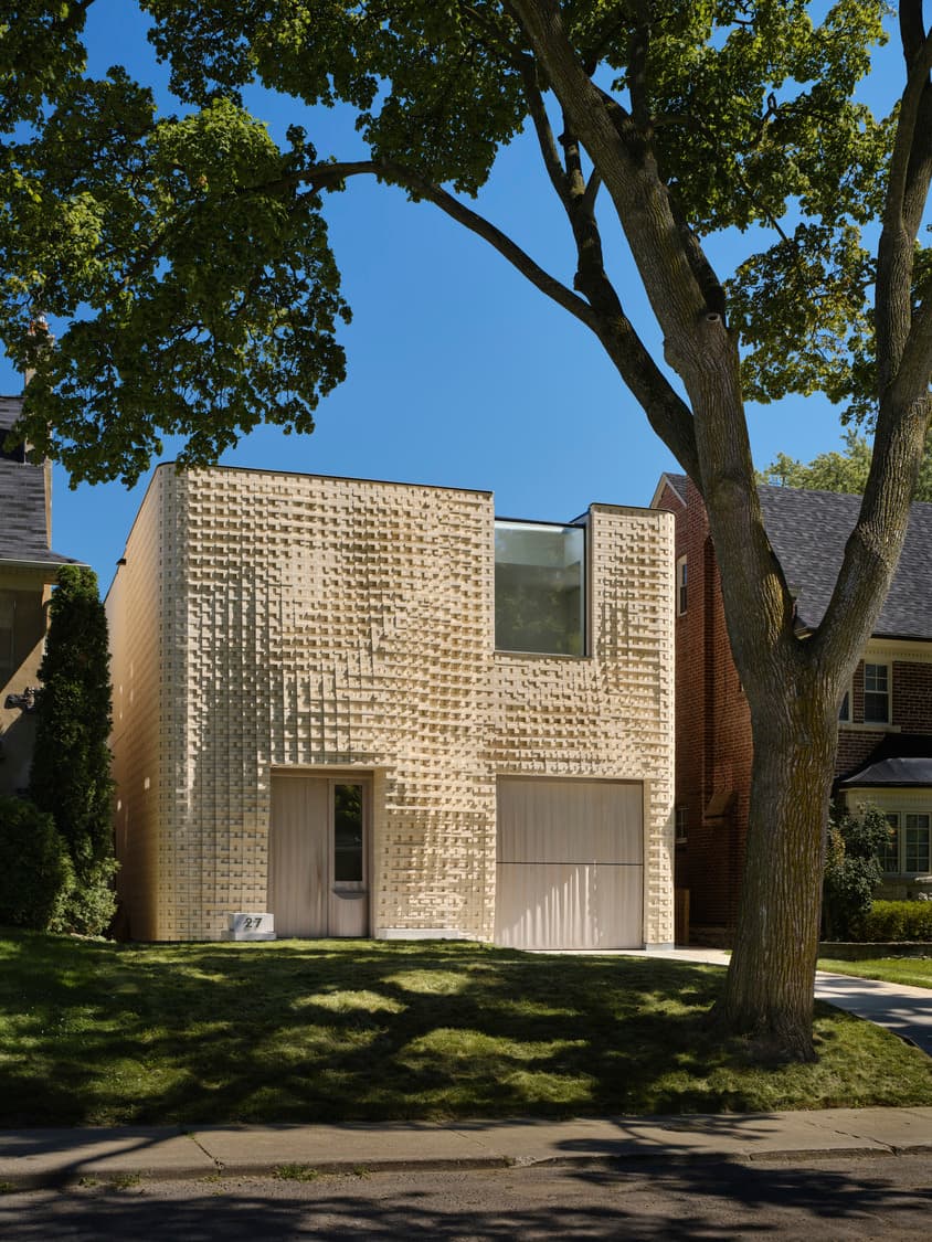 Canvas House - image 4