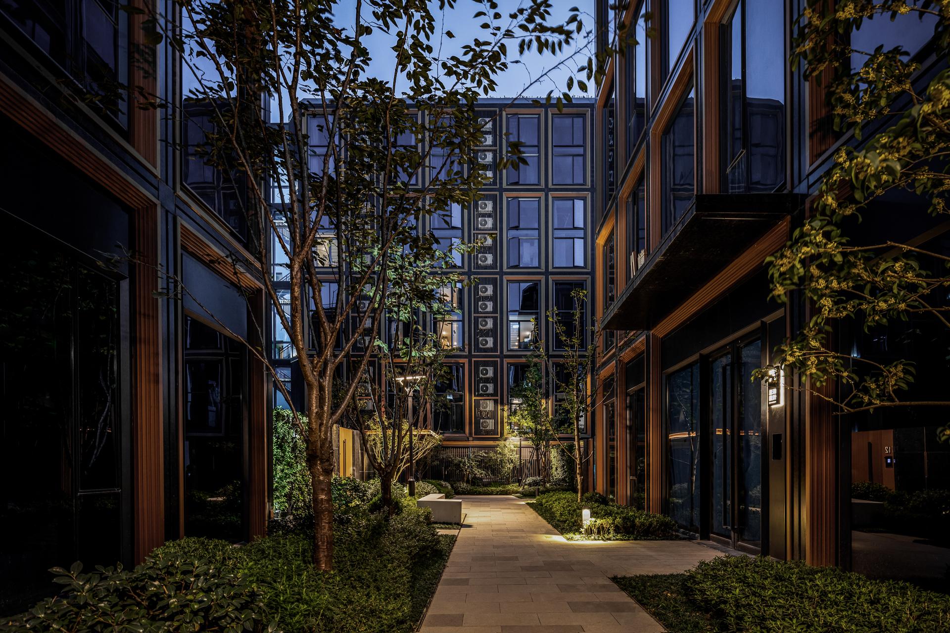 RISING Center: A complex interweaving with elegant and the wetlands context - image 13