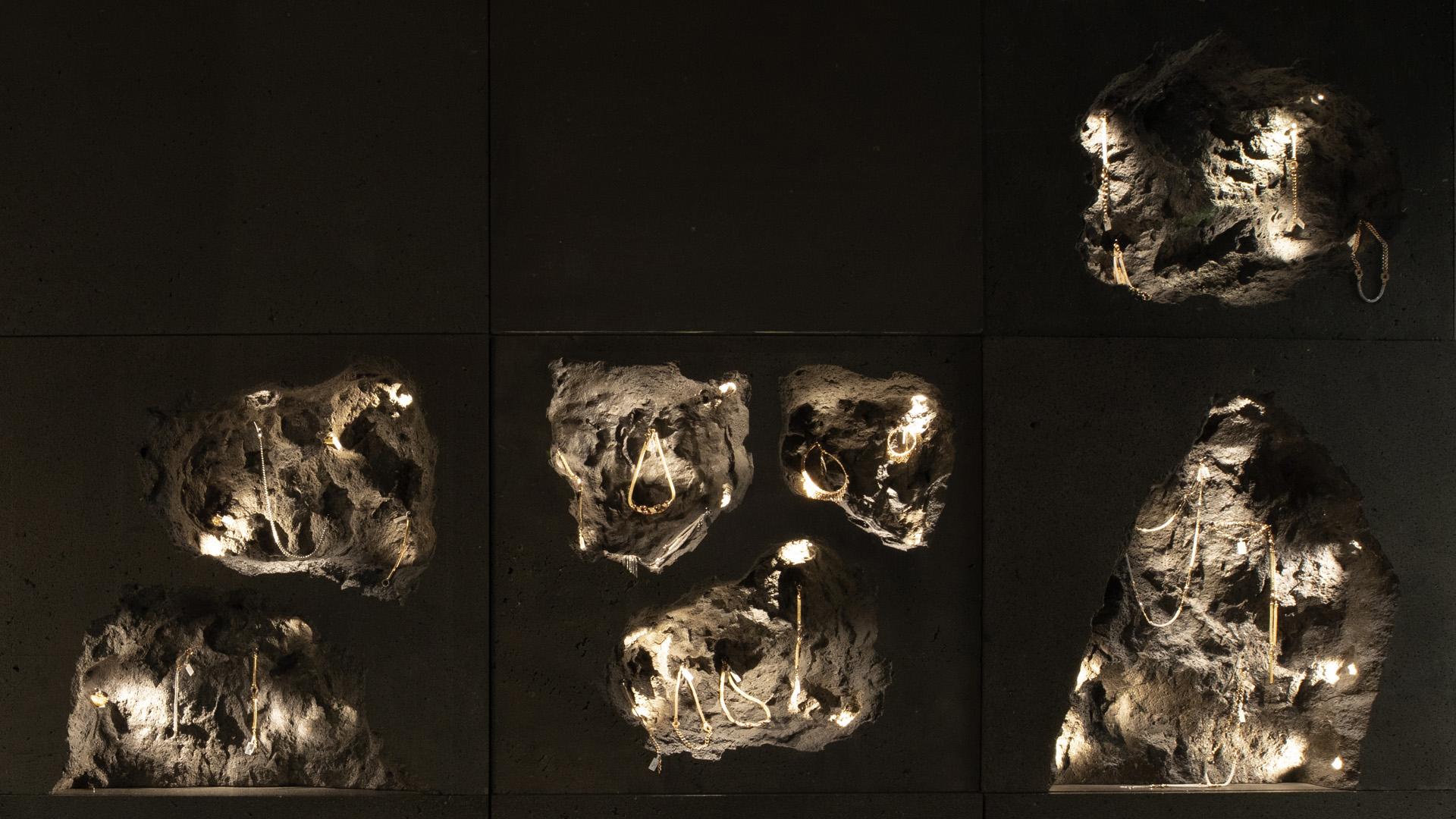 Beheshti Gold Gallery (Bijou Shop in Tehran Grand Bazaar) - image 7