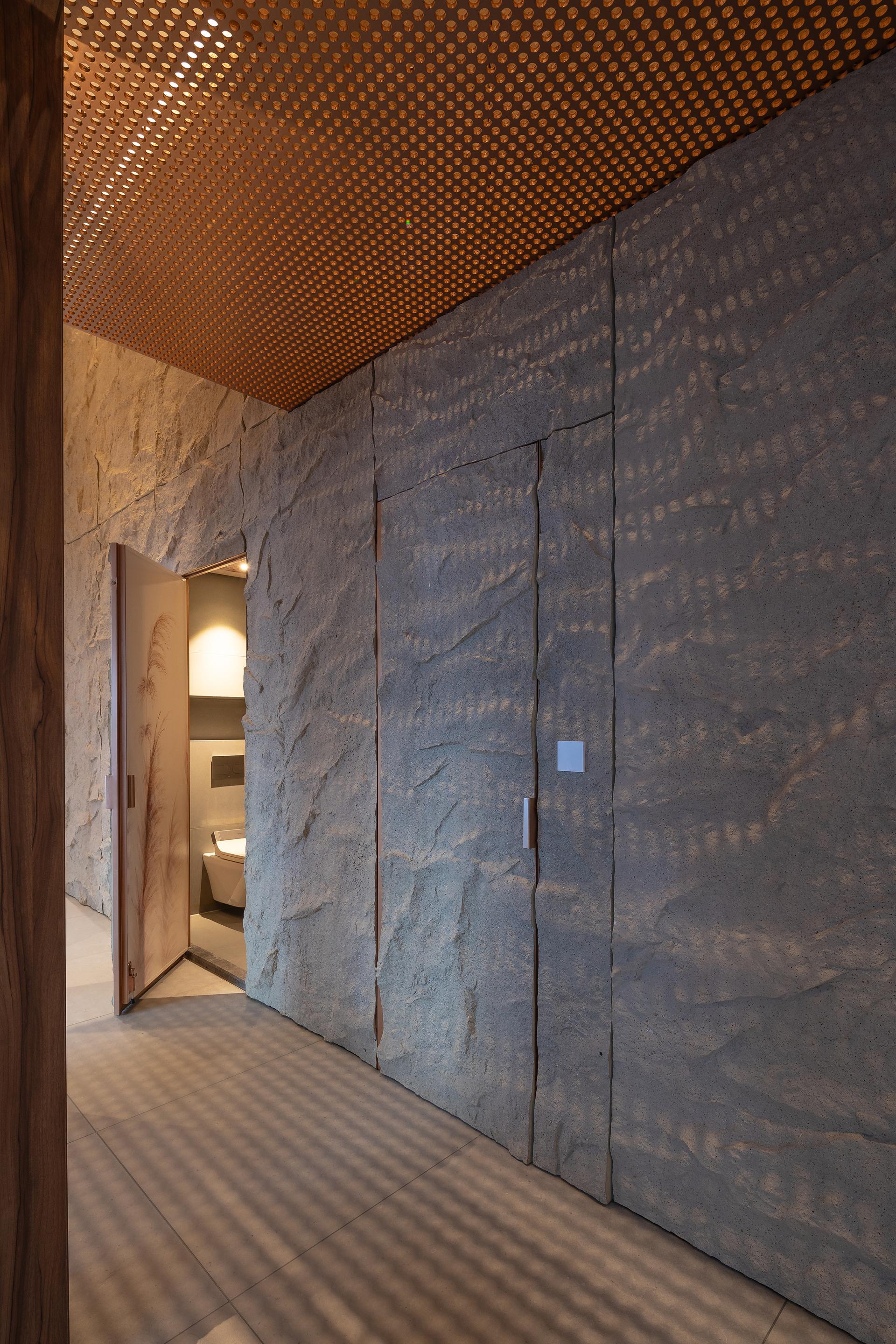 Kabuchin Penthouse - image 33