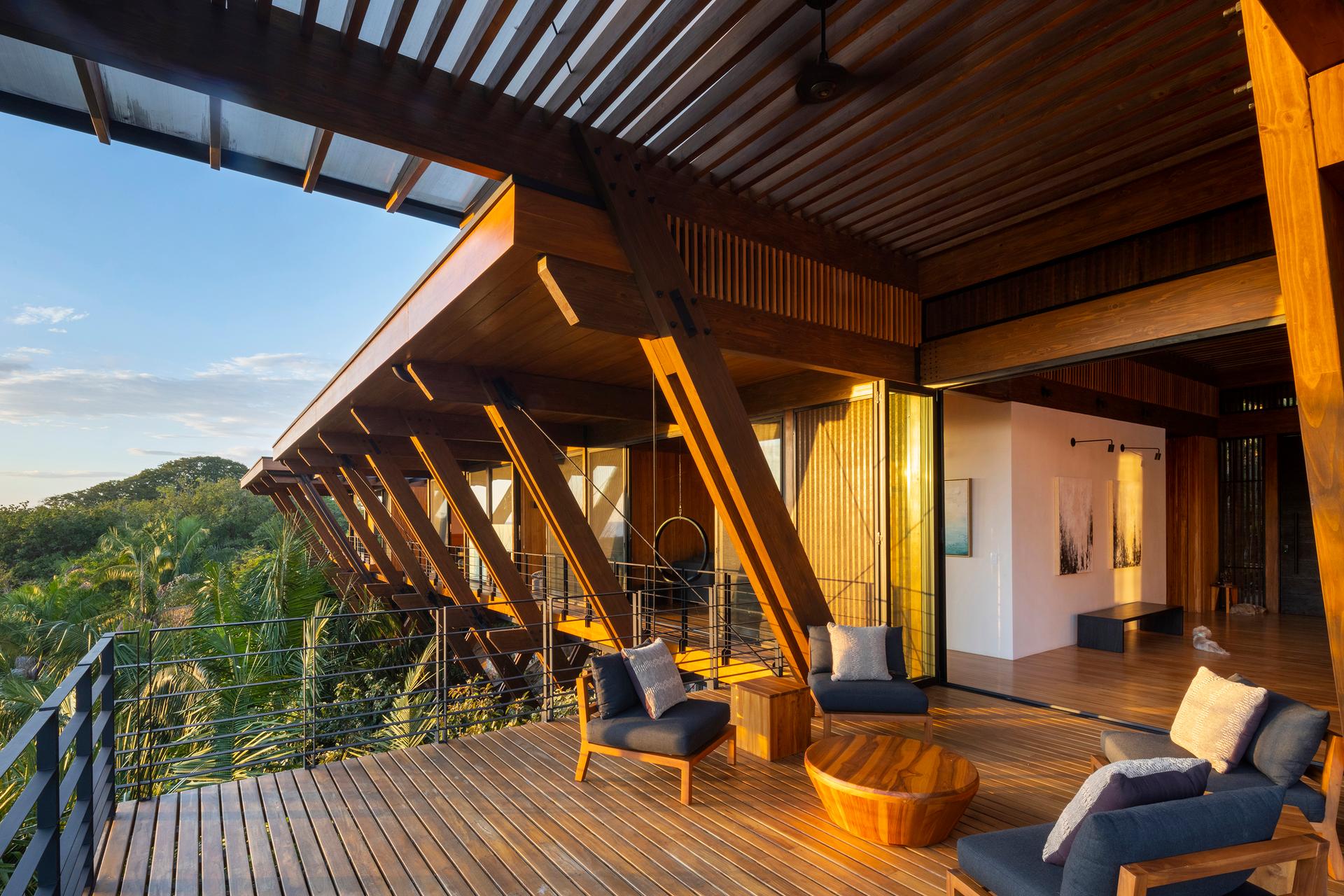 Loma Sagrada House - image 4