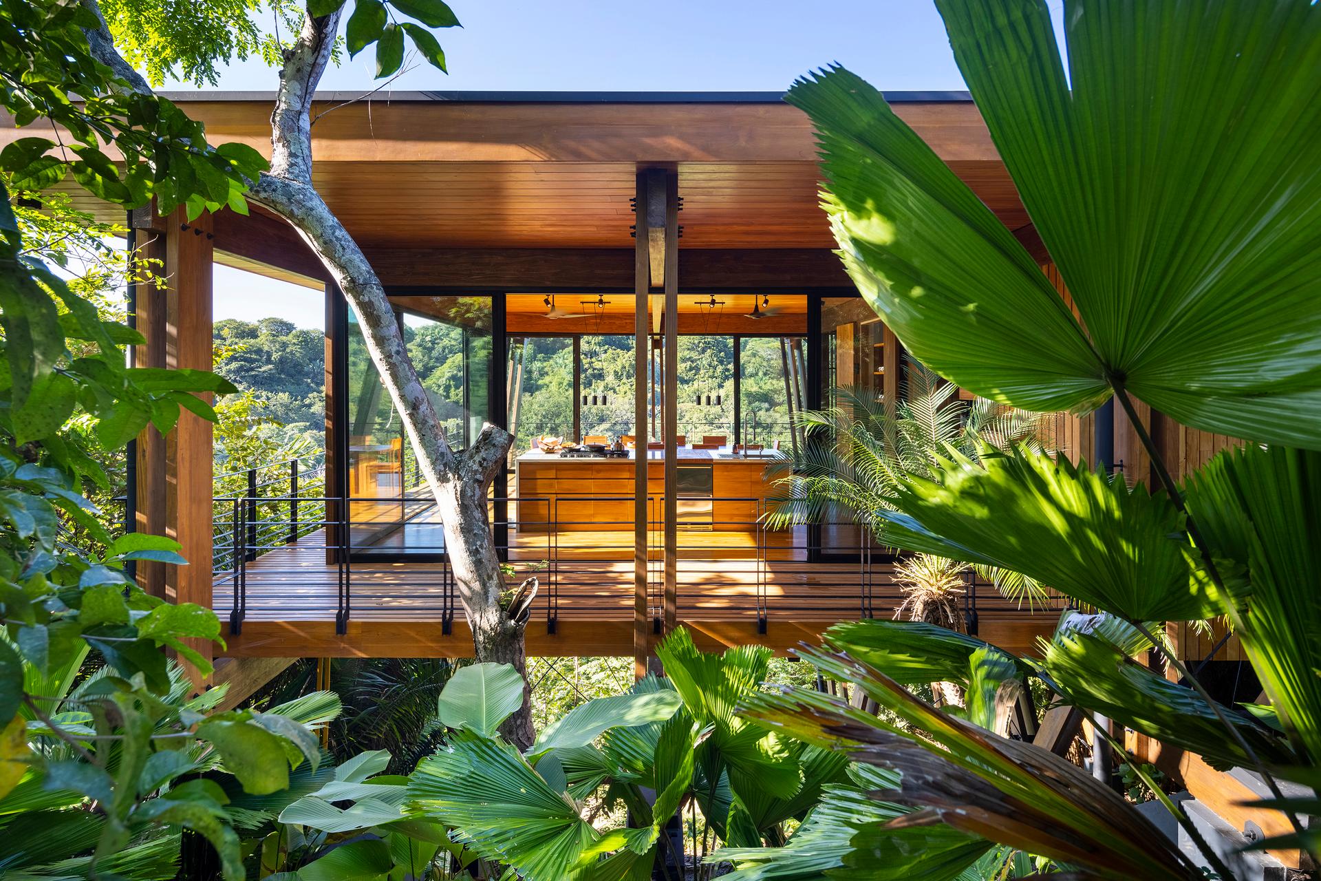 Loma Sagrada House - image 5