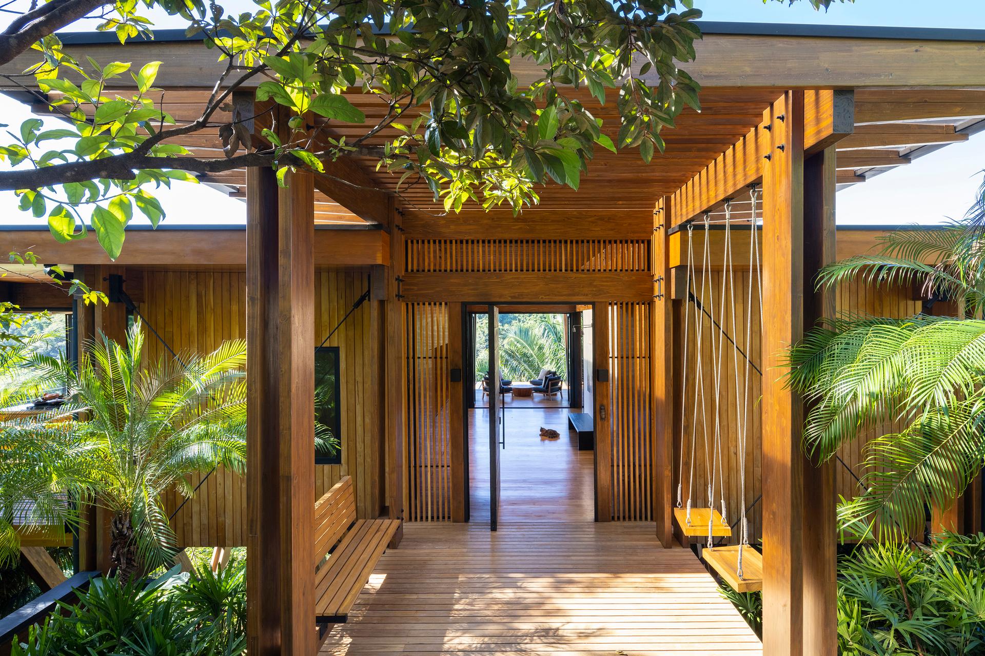 Loma Sagrada House - image 12
