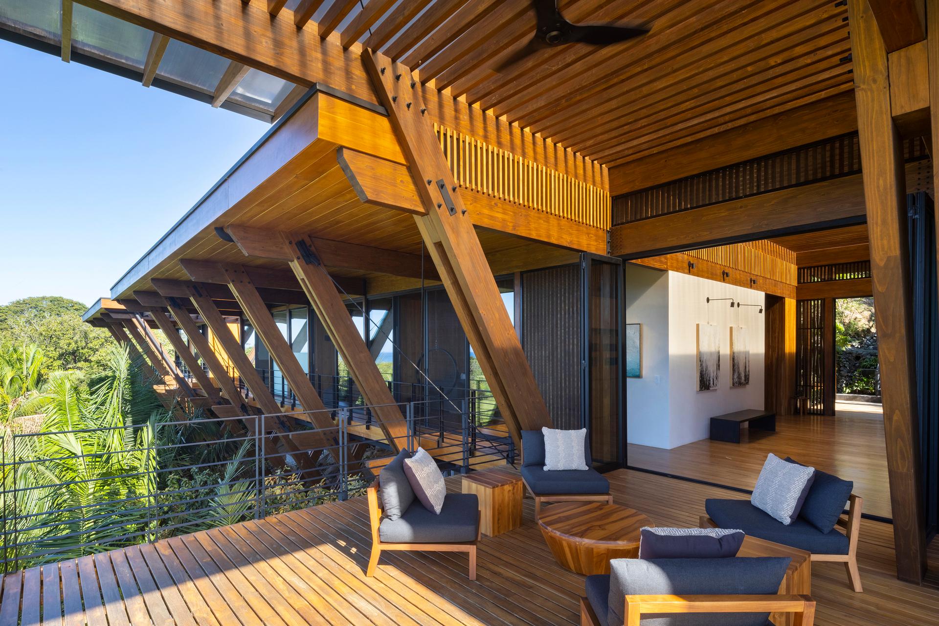 Loma Sagrada House - image 13