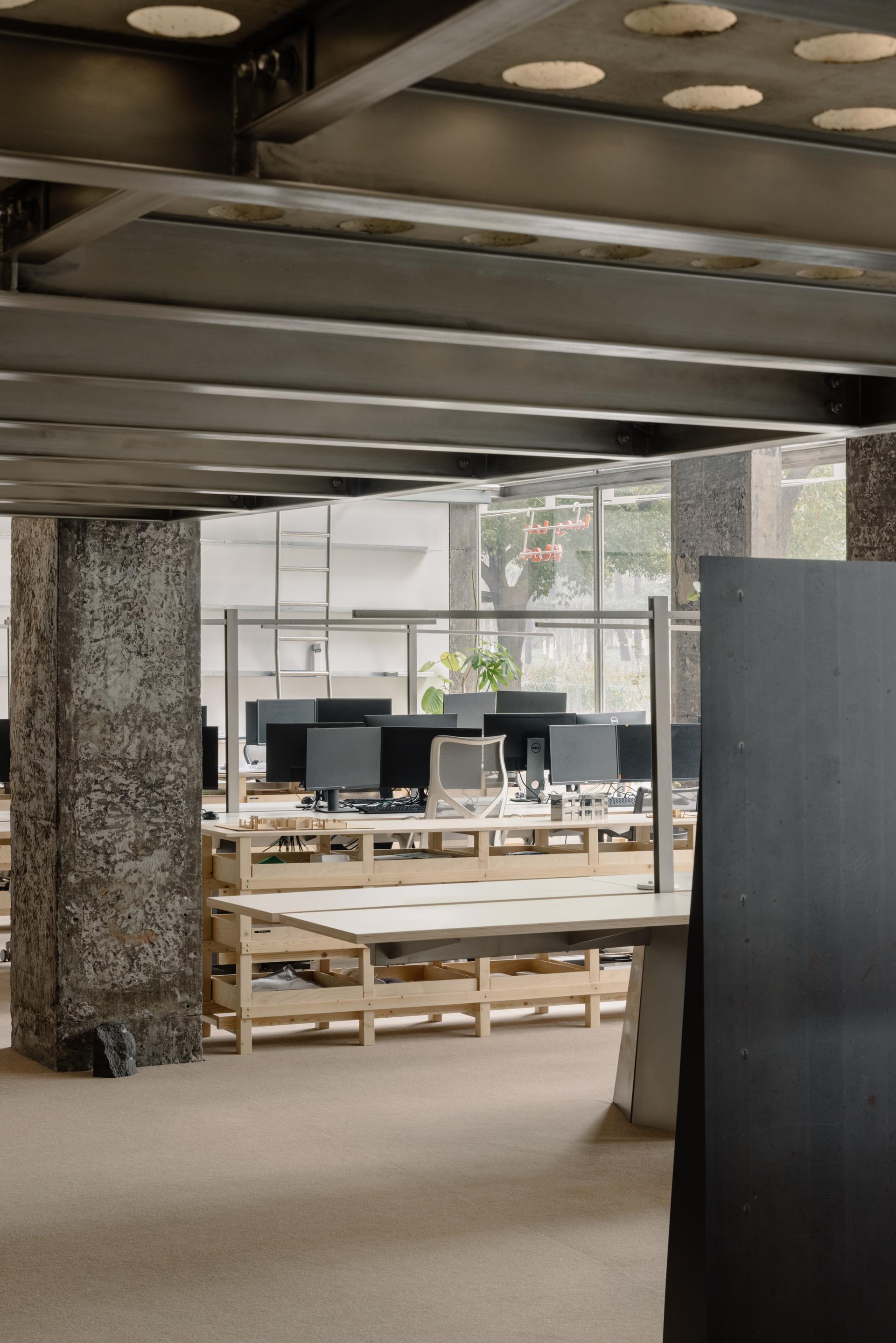 say architects Community Office - image 9