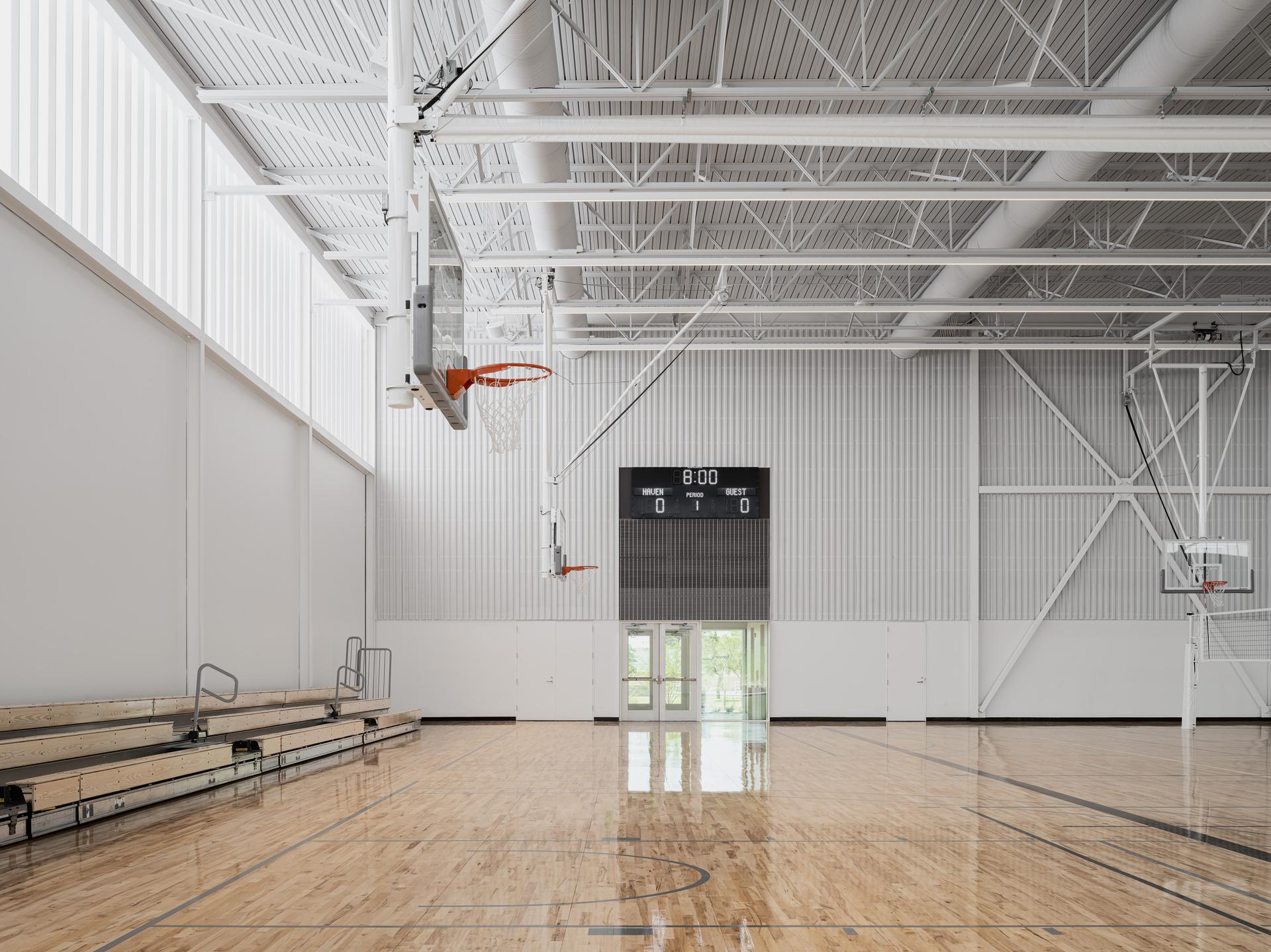 haven gymnasium - image 6