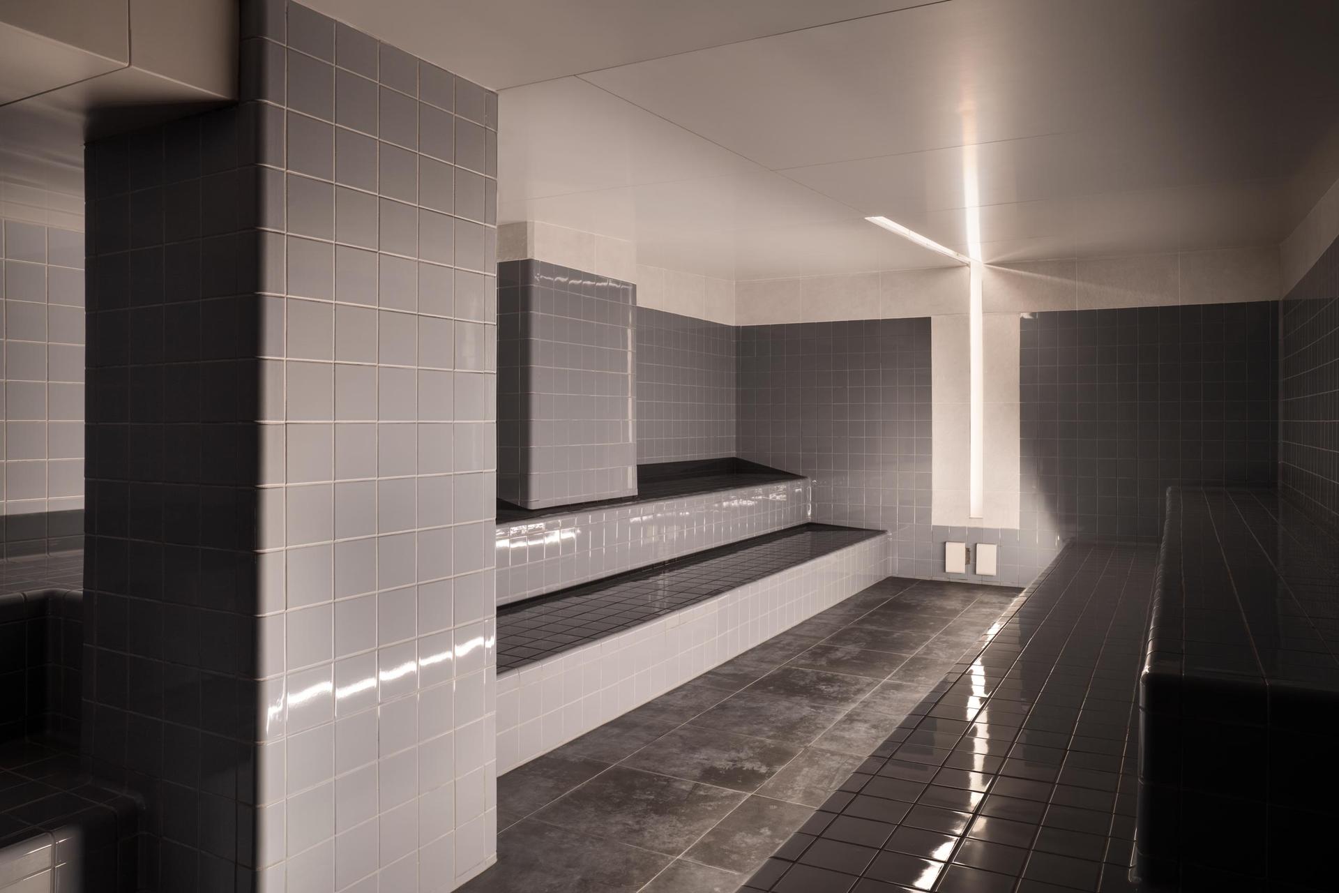 Bathhouse - image 8