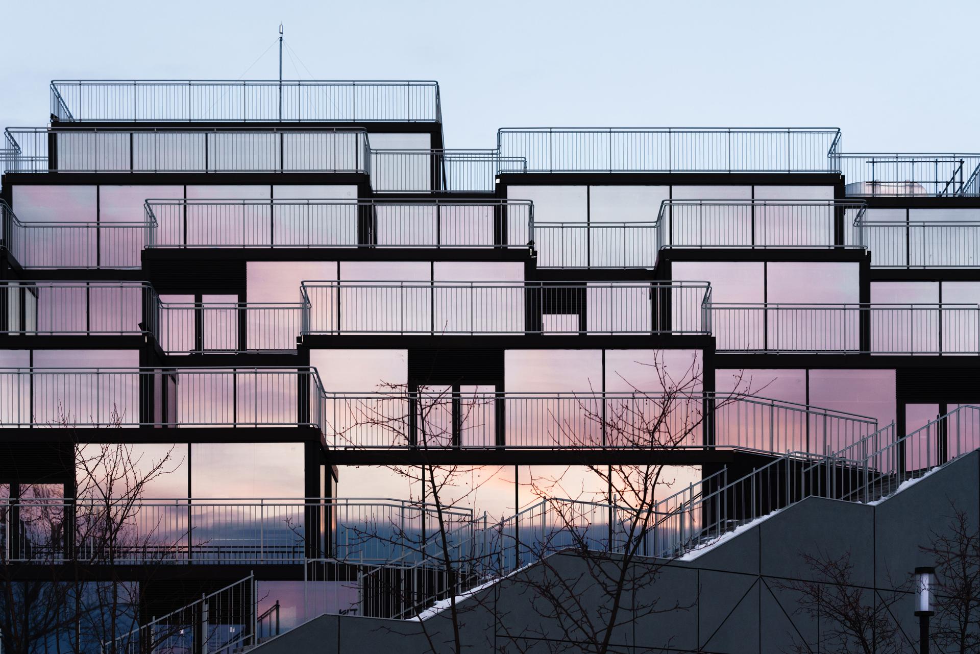 Multifunctional community center based on parking in the "European Riverfront" - image 5