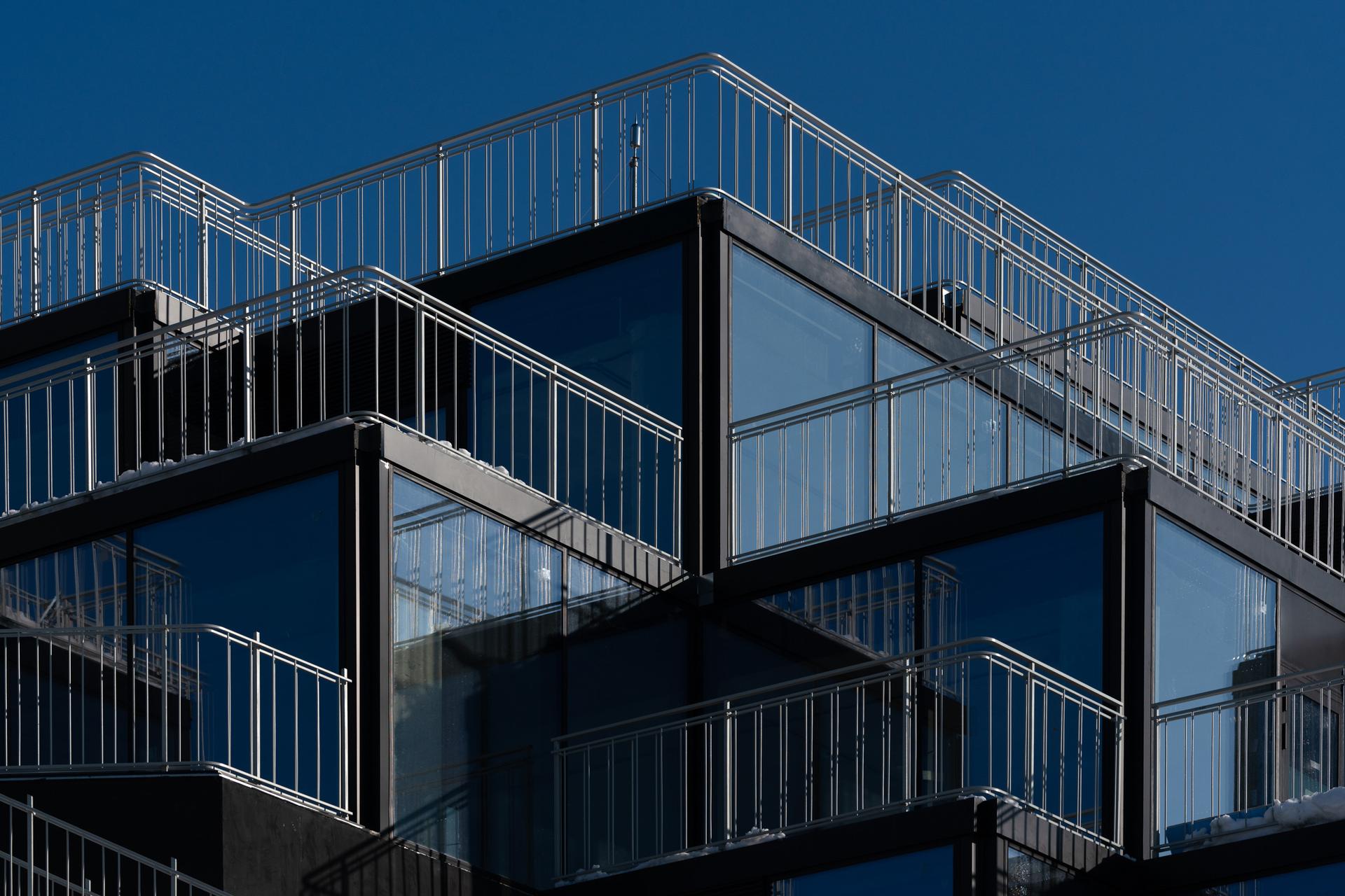 Multifunctional community center based on parking in the "European Riverfront" - image 11