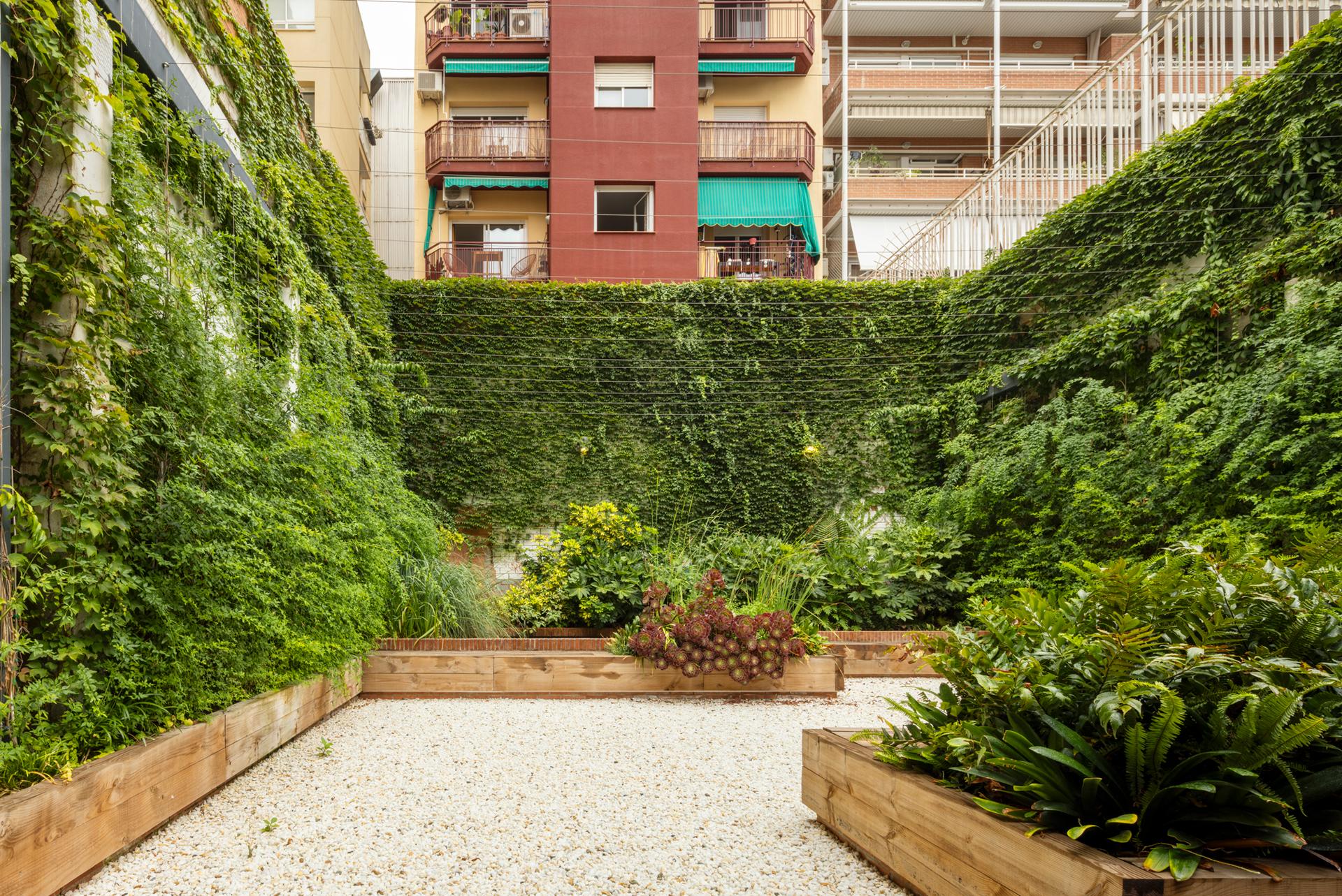 KNEM Offices - image 13