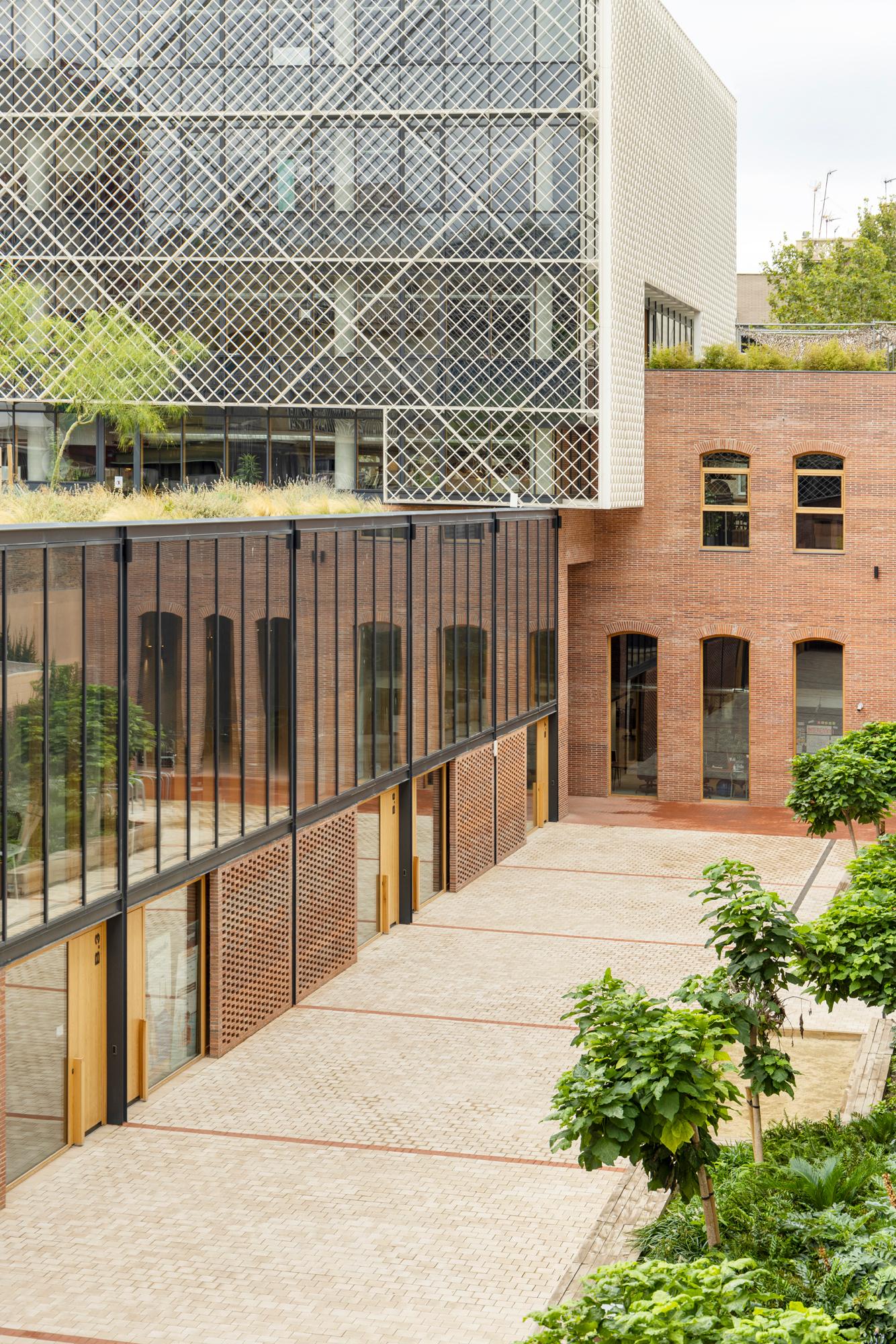 KNEM Offices - image 5