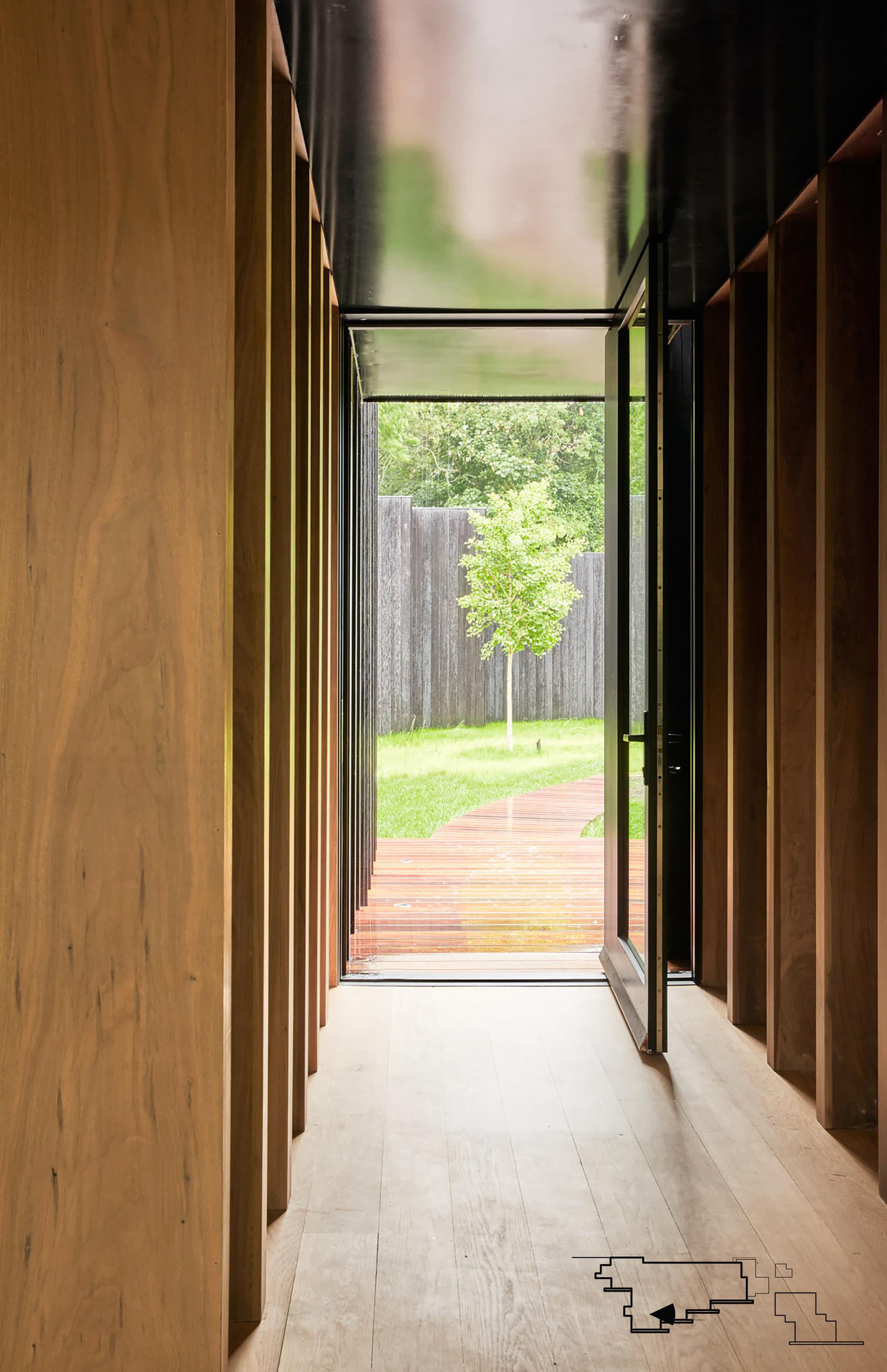 East Hollow - image 9